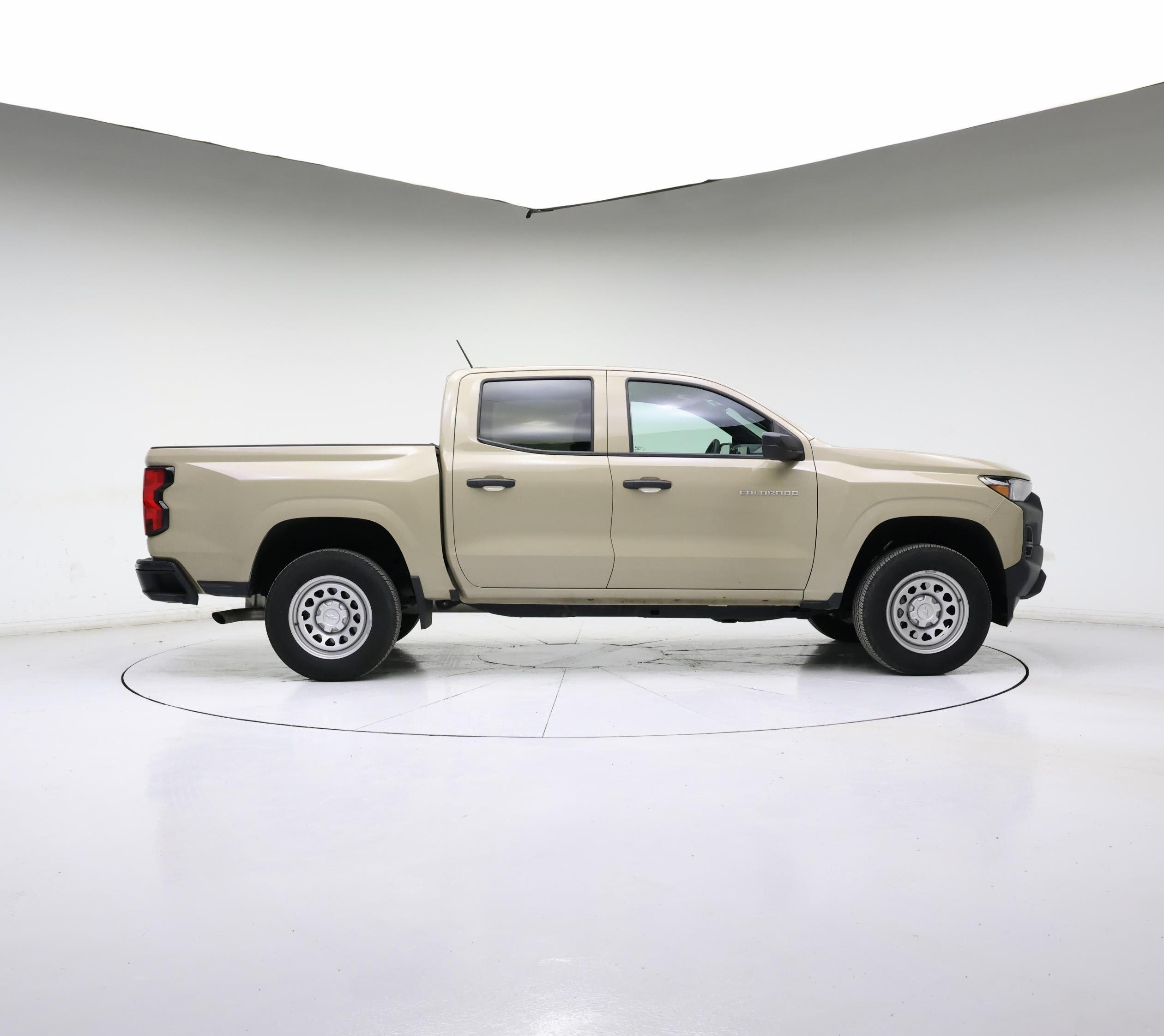 Thumbnail: 2024 Chevrolet Colorado - 3