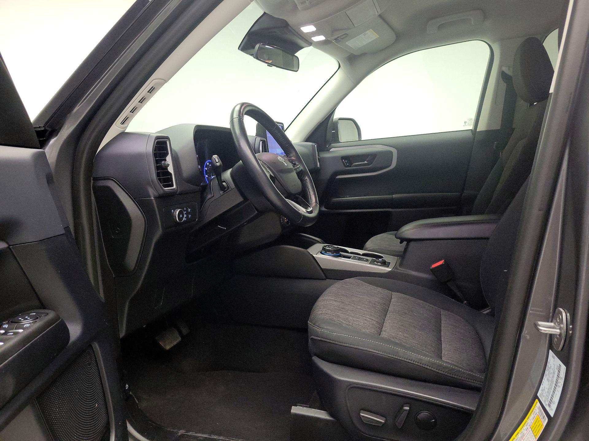 Thumbnail: 2022 Ford Bronco Sport - 11