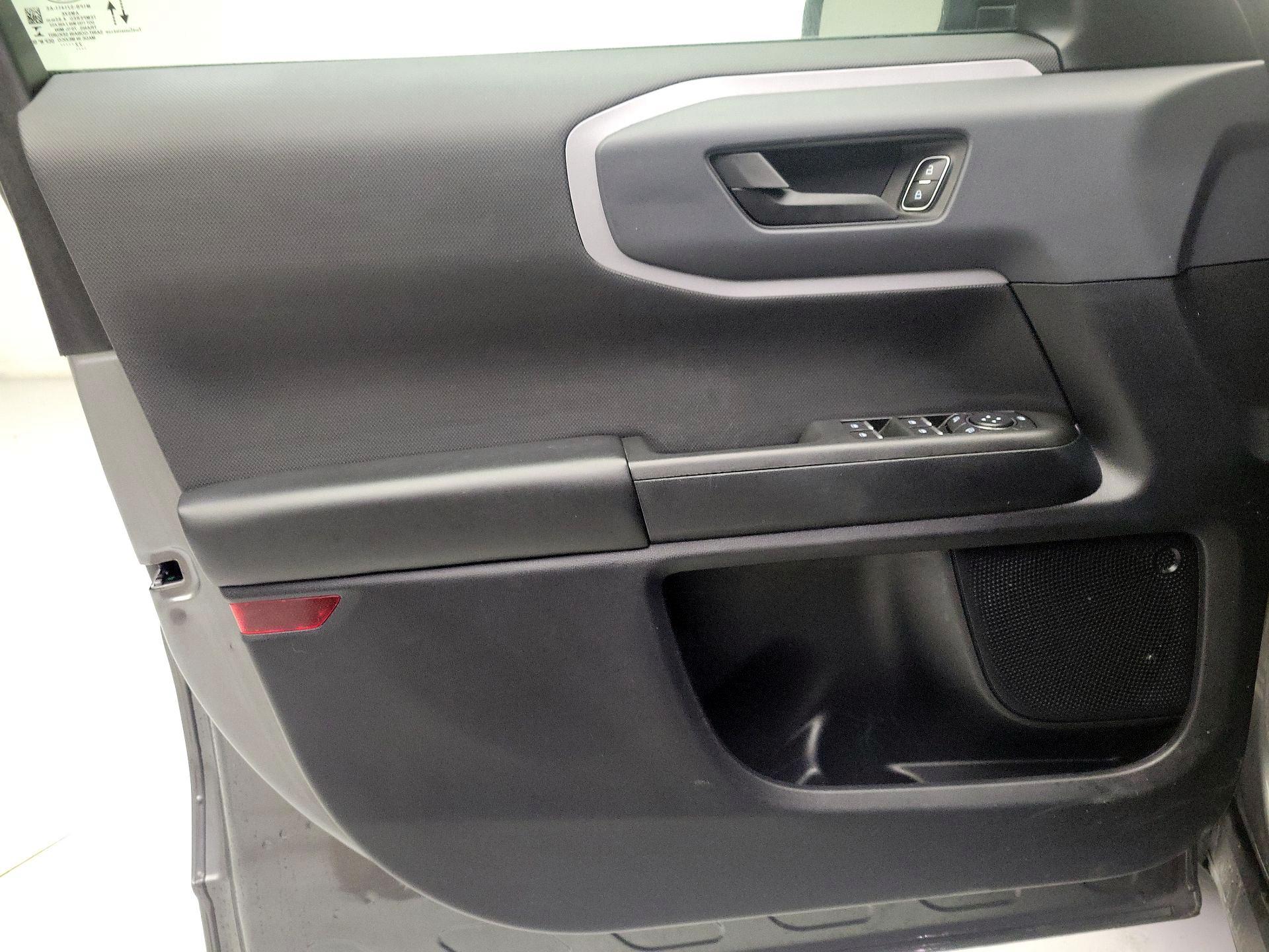 Thumbnail: 2022 Ford Bronco Sport - 12