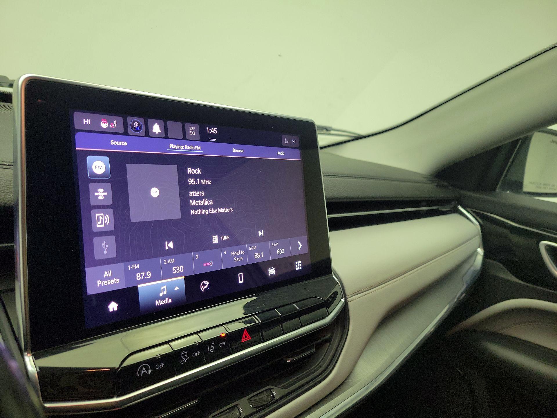 Thumbnail: 2022 Jeep Compass - 15