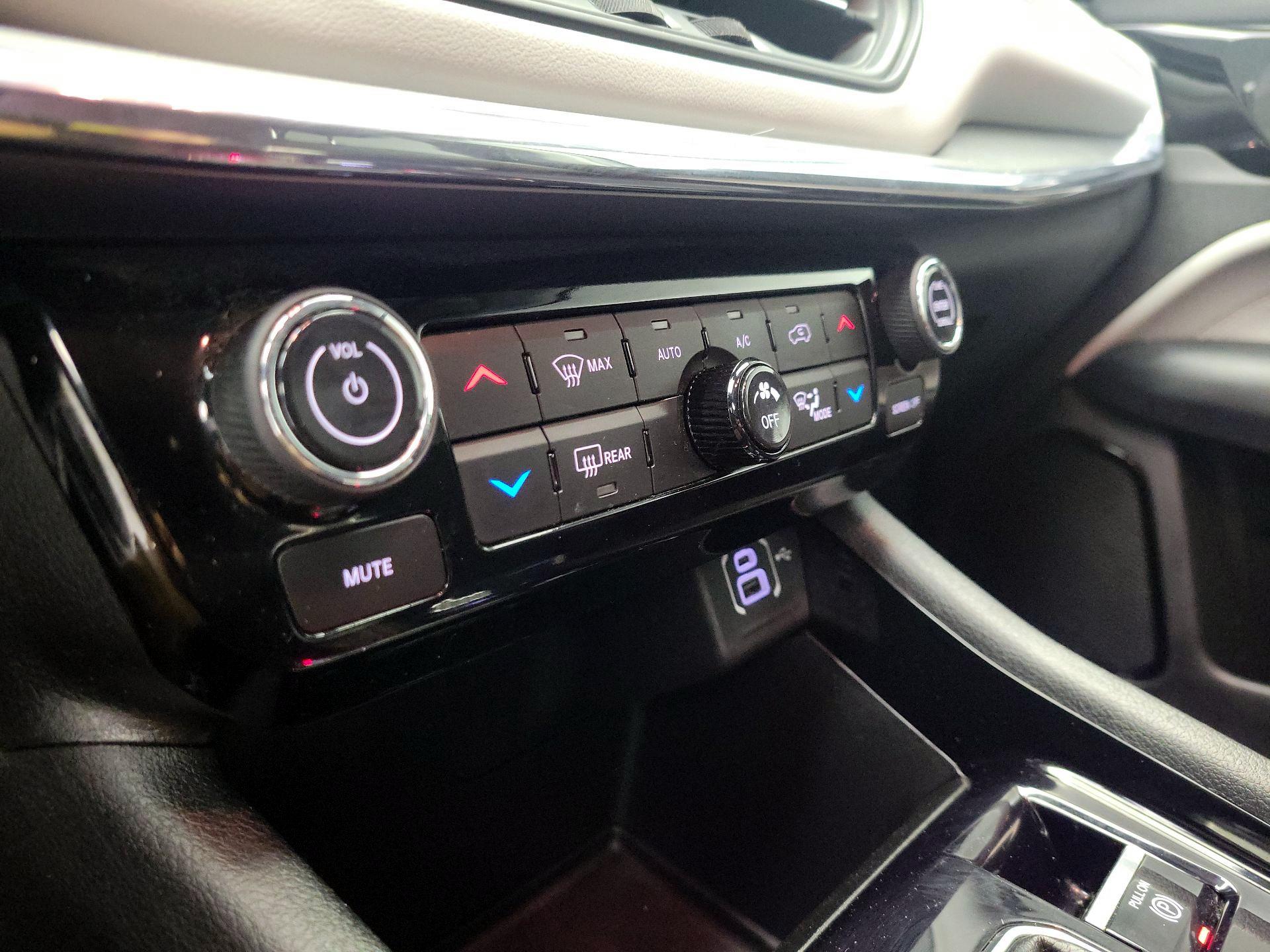 Thumbnail: 2022 Jeep Compass - 16