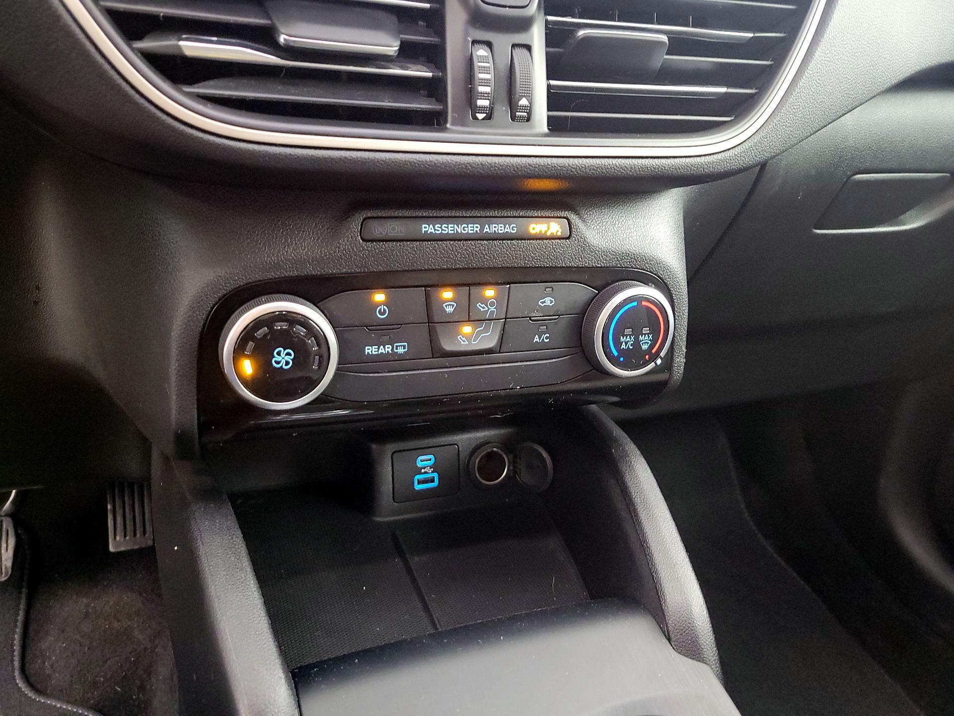 Thumbnail: 2022 Ford Escape - 16