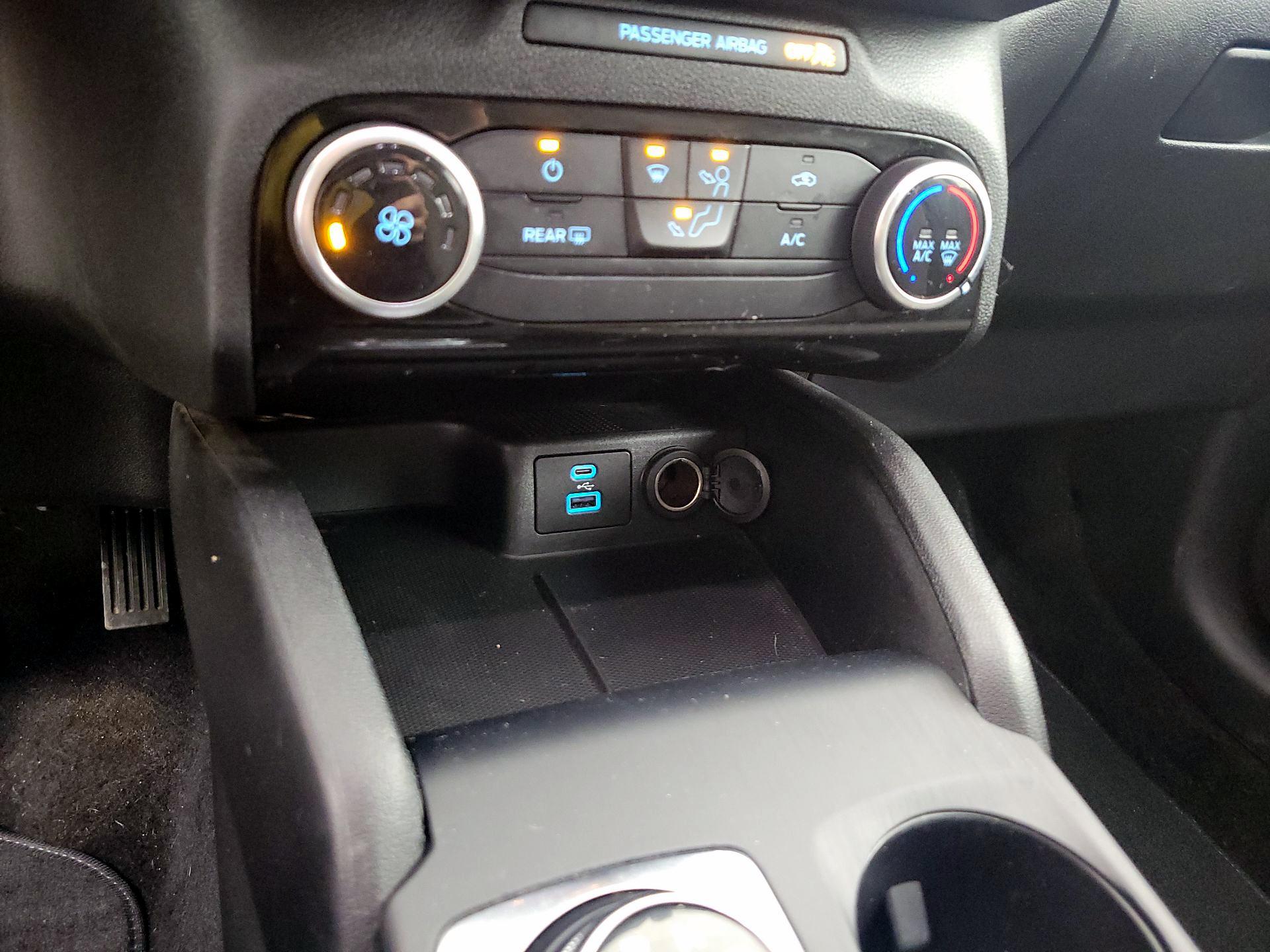 Thumbnail: 2022 Ford Escape - 18