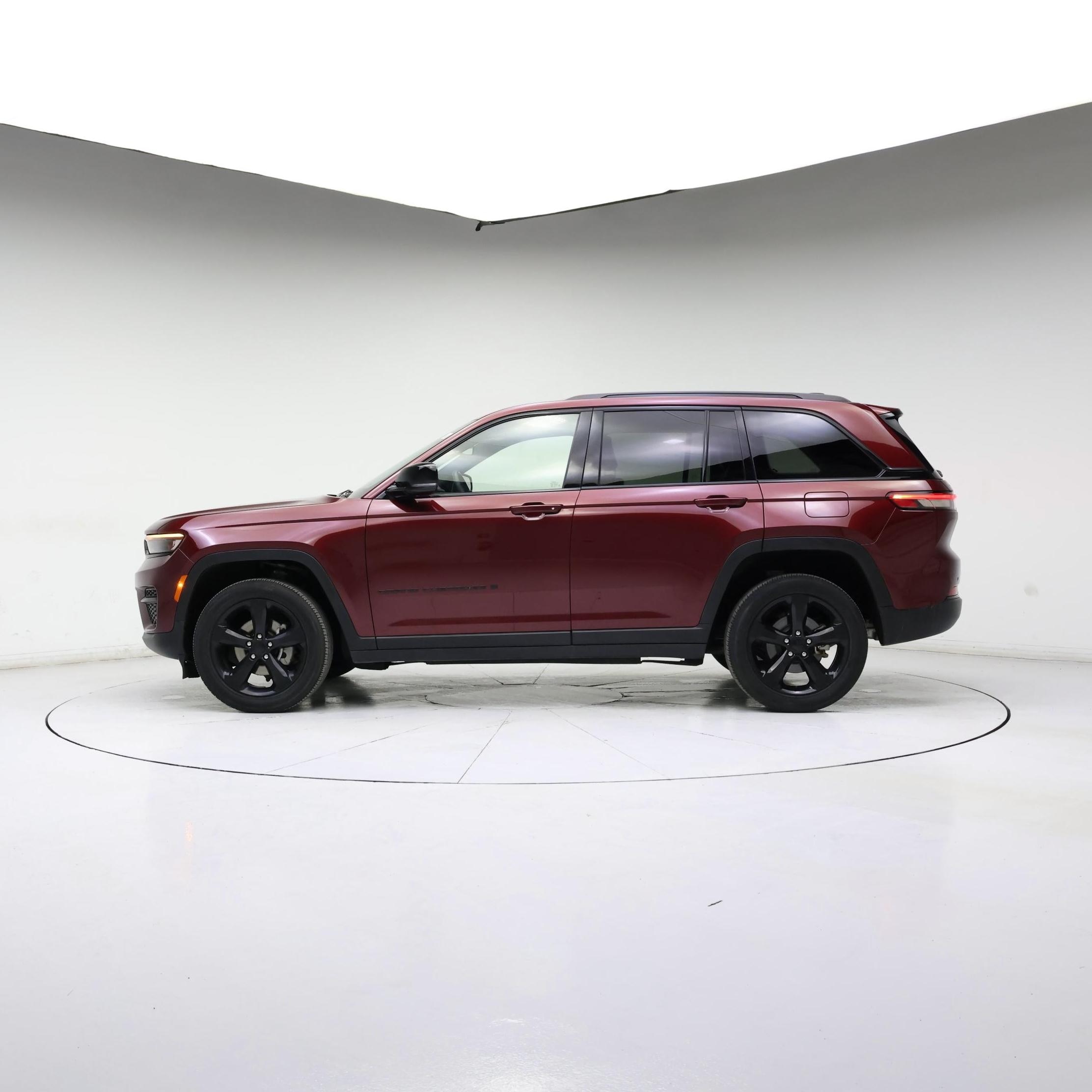 Thumbnail: 2022 Jeep Grand Cherokee - 3