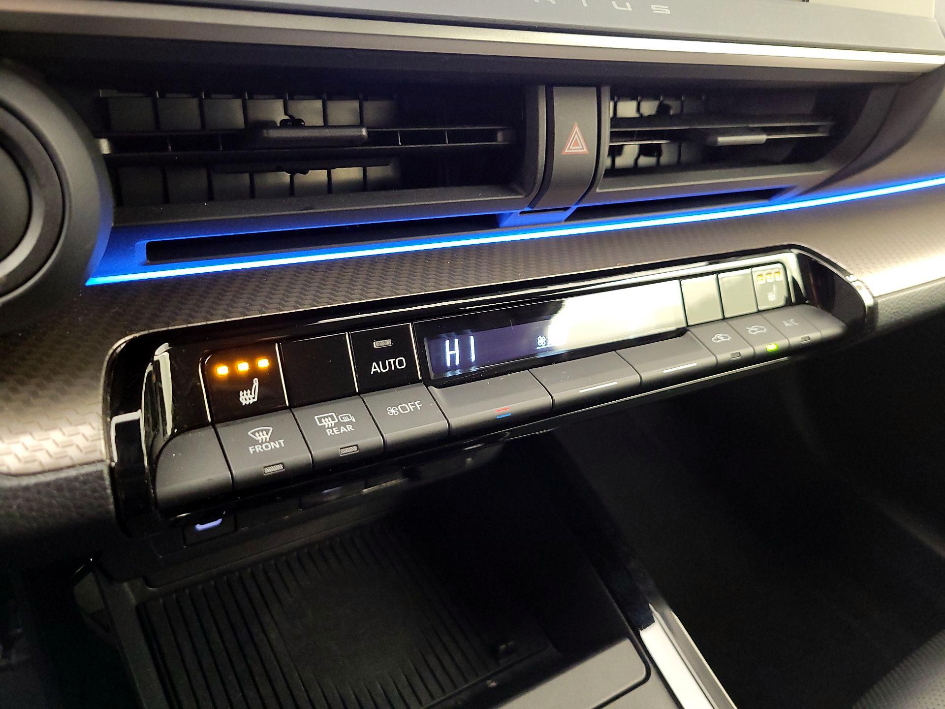 Thumbnail: 2024 Toyota Prius - 17