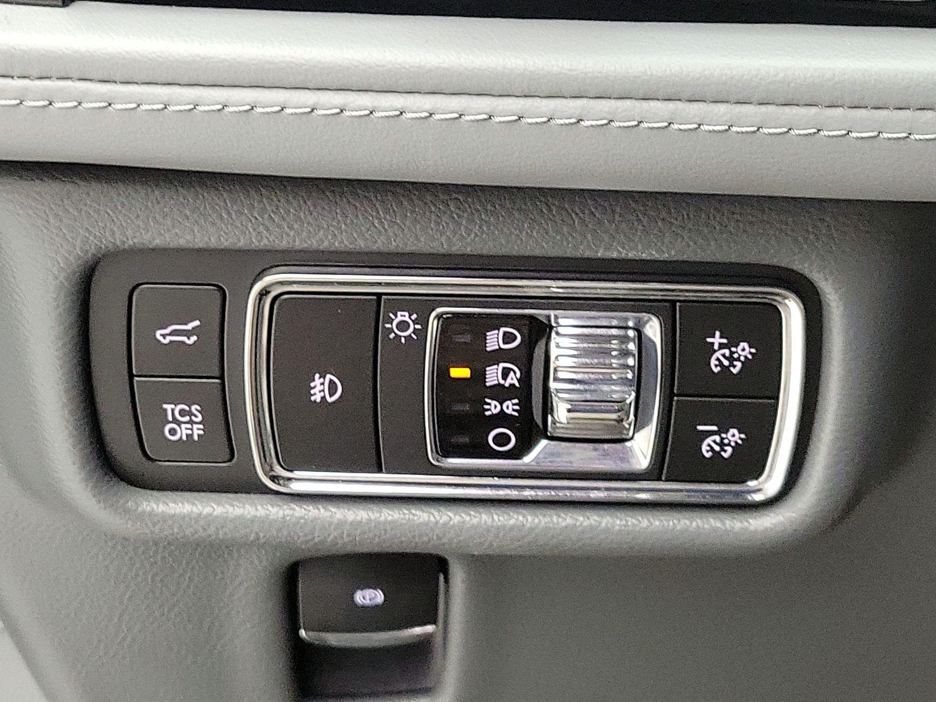 Thumbnail: 2021 Lincoln Nautilus - 13