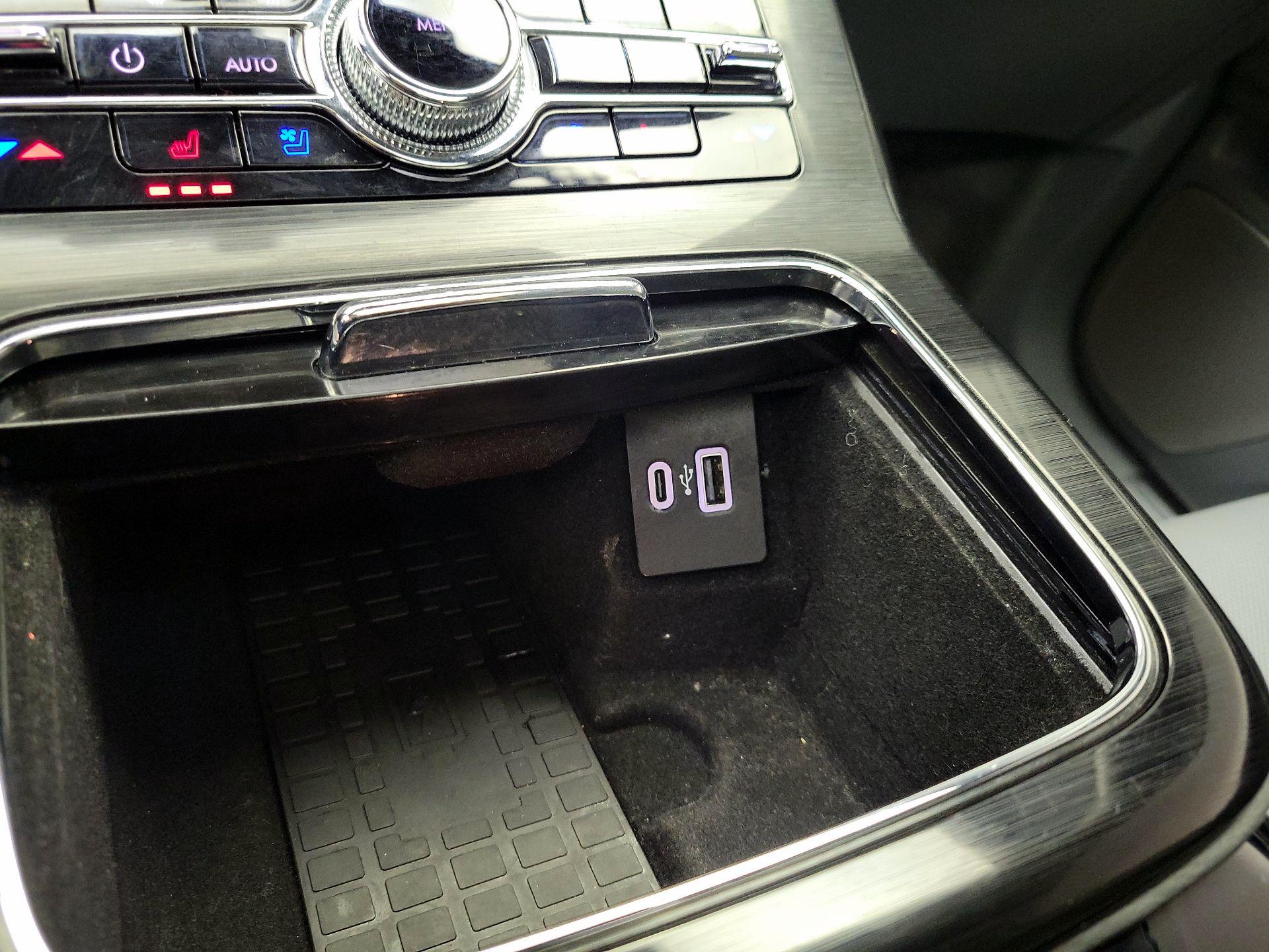 Thumbnail: 2021 Lincoln Nautilus - 19