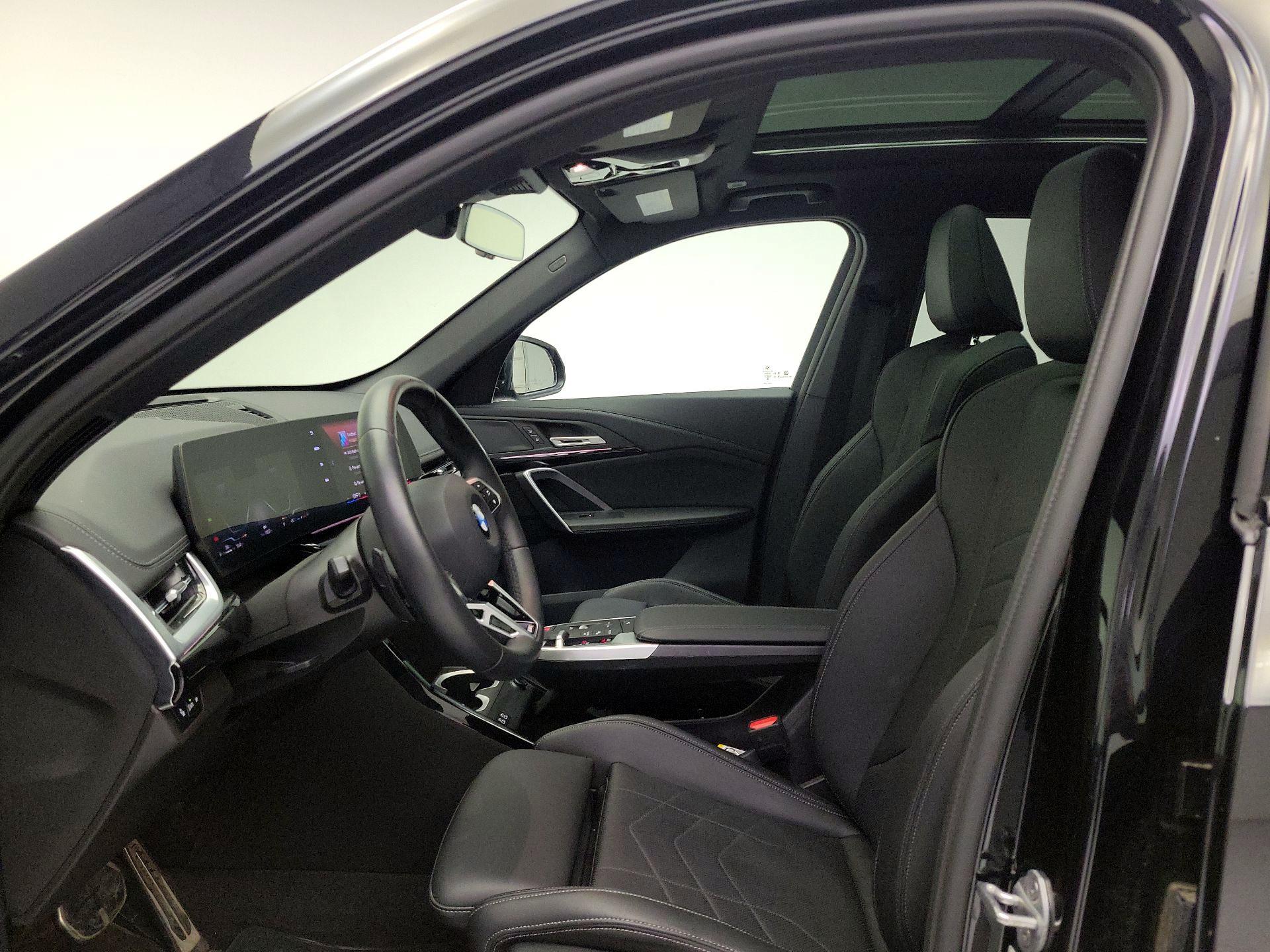 Thumbnail: 2025 BMW X1 - 20