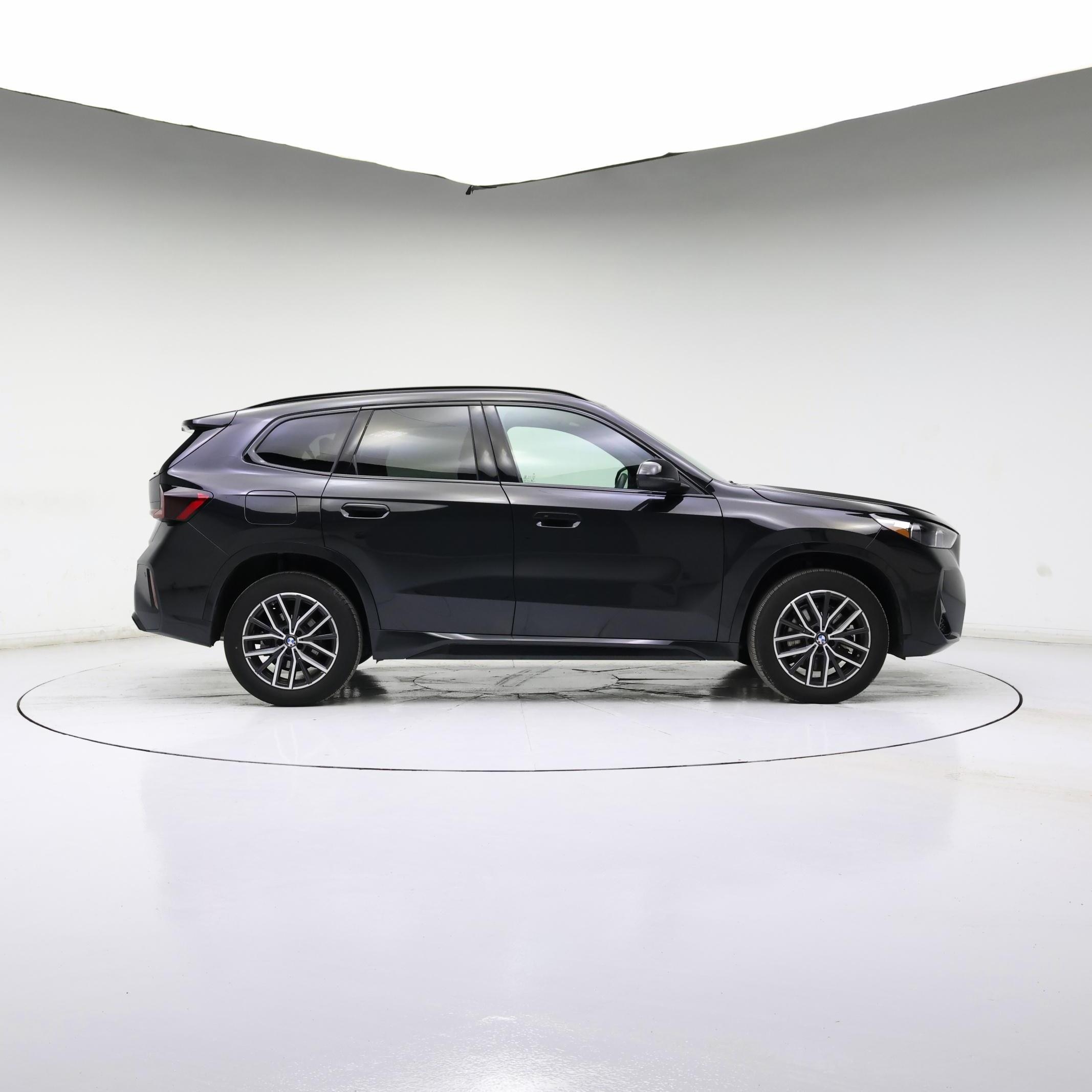 Thumbnail: 2025 BMW X1 - 3