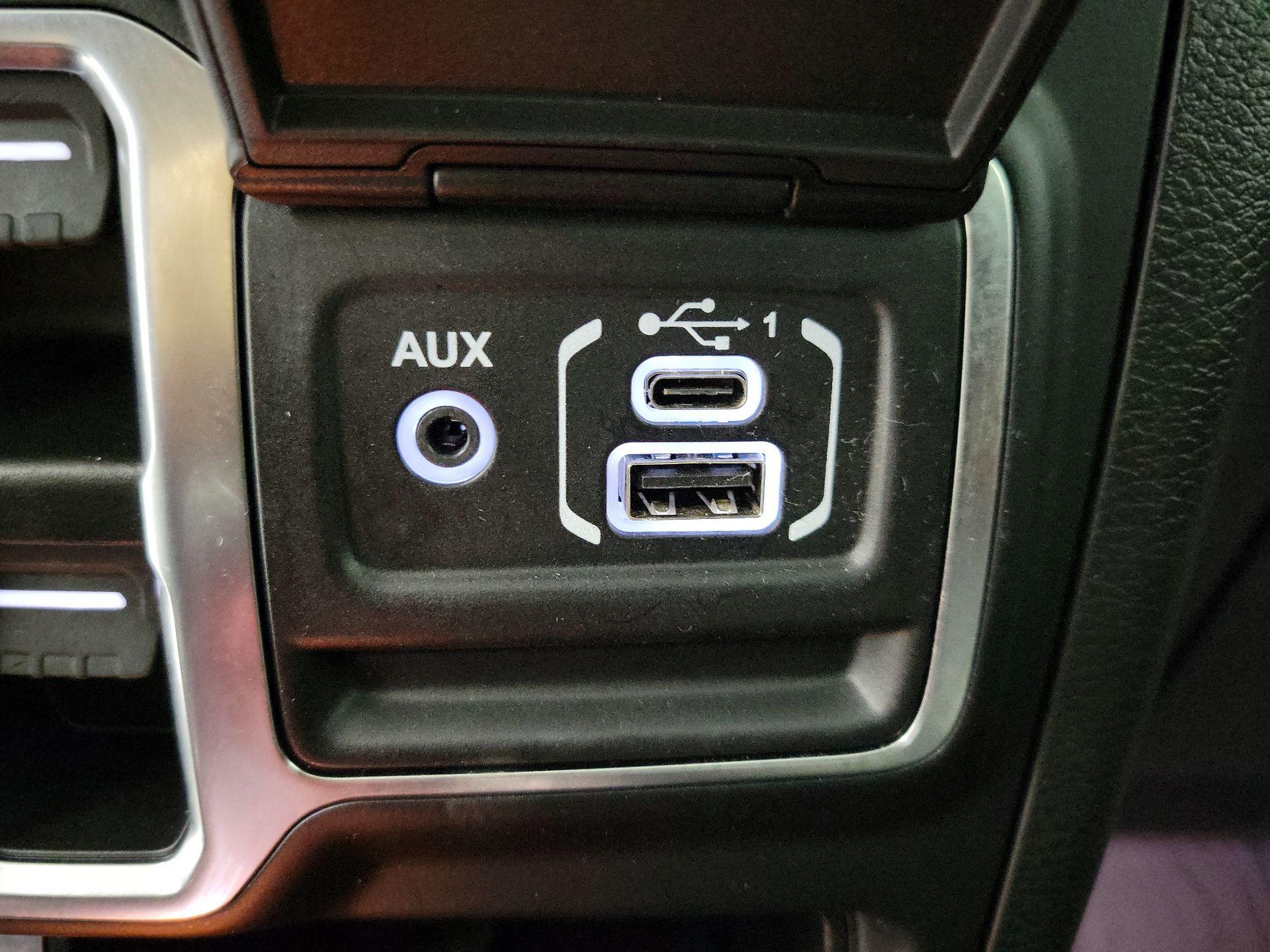 Thumbnail: 2023 Jeep Wrangler - 17