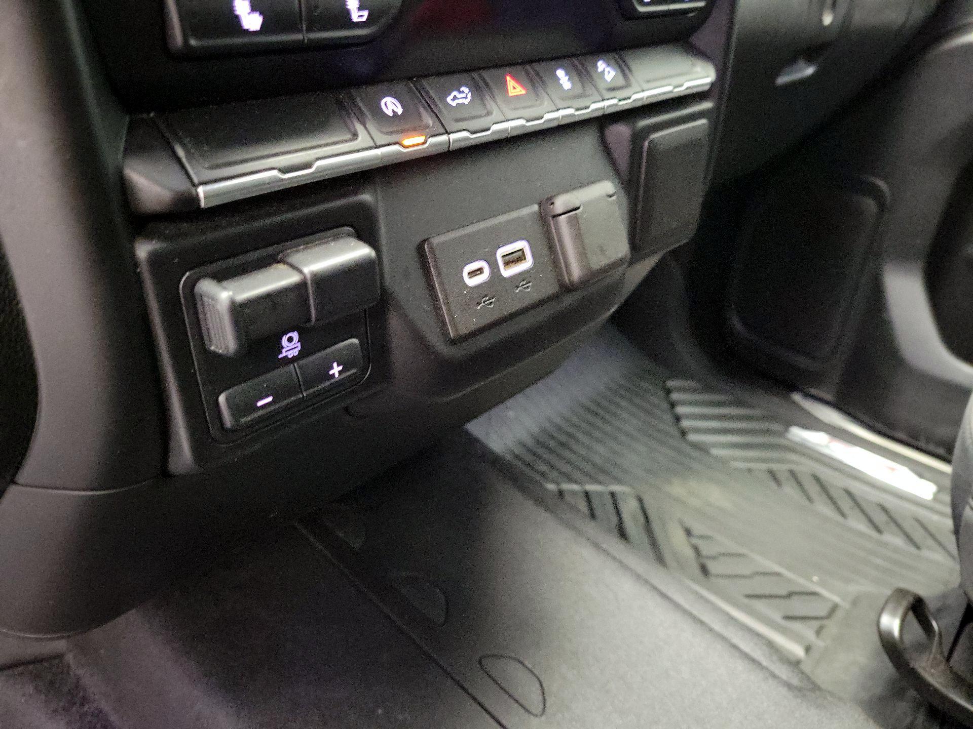 Thumbnail: 2020 Chevrolet Silverado 1500 - 18