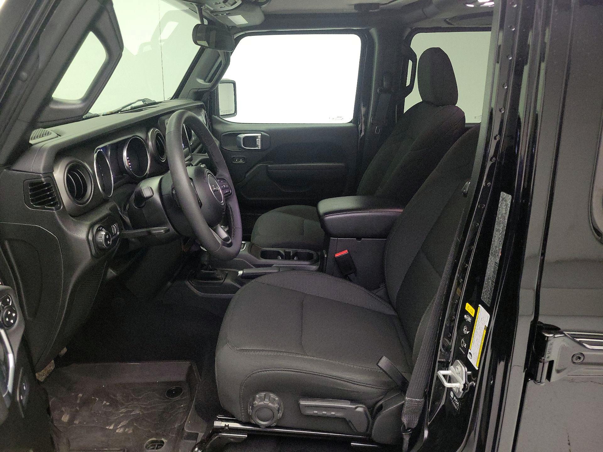 Thumbnail: 2023 Jeep Gladiator - 11