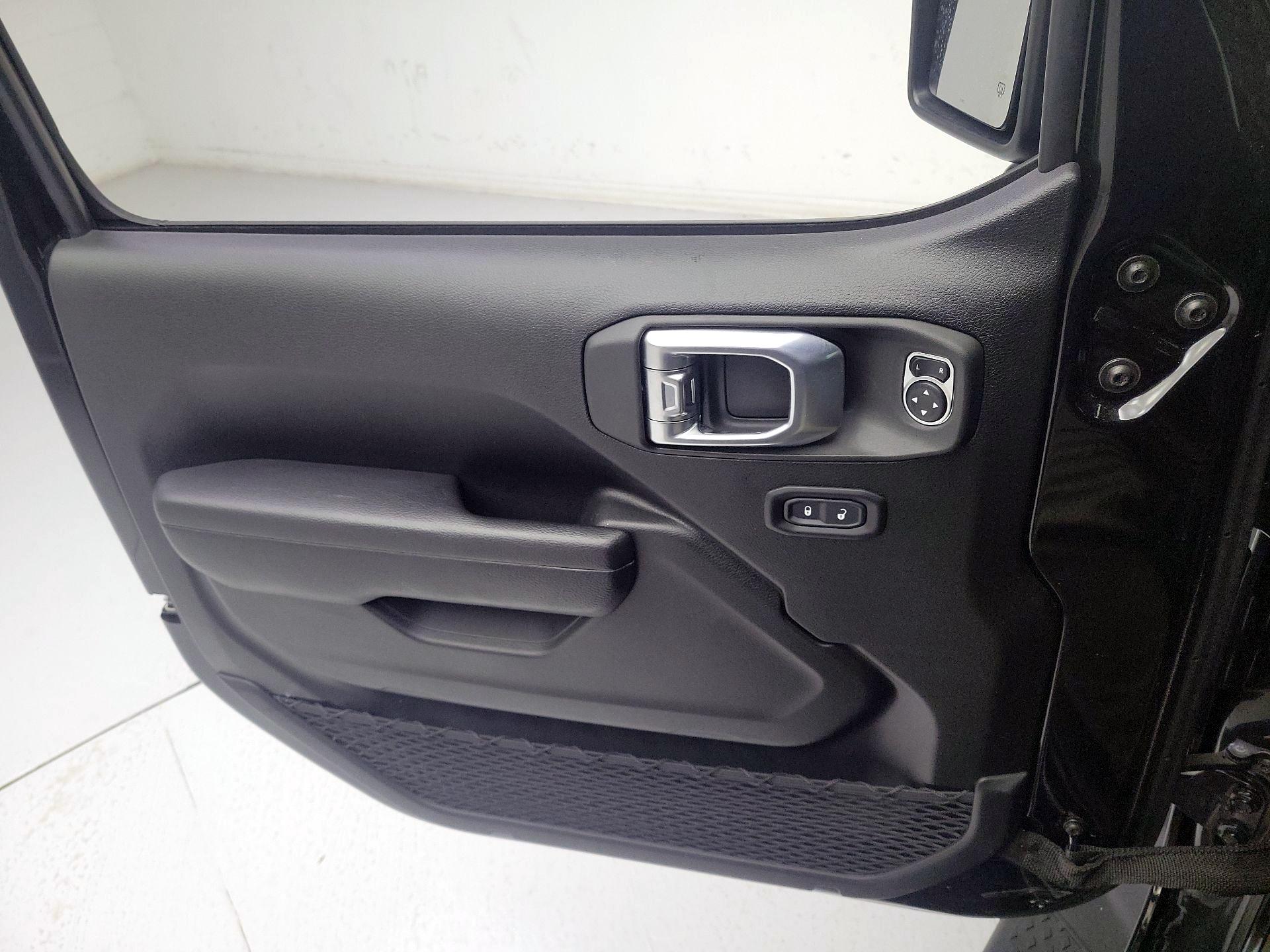 Thumbnail: 2023 Jeep Gladiator - 12