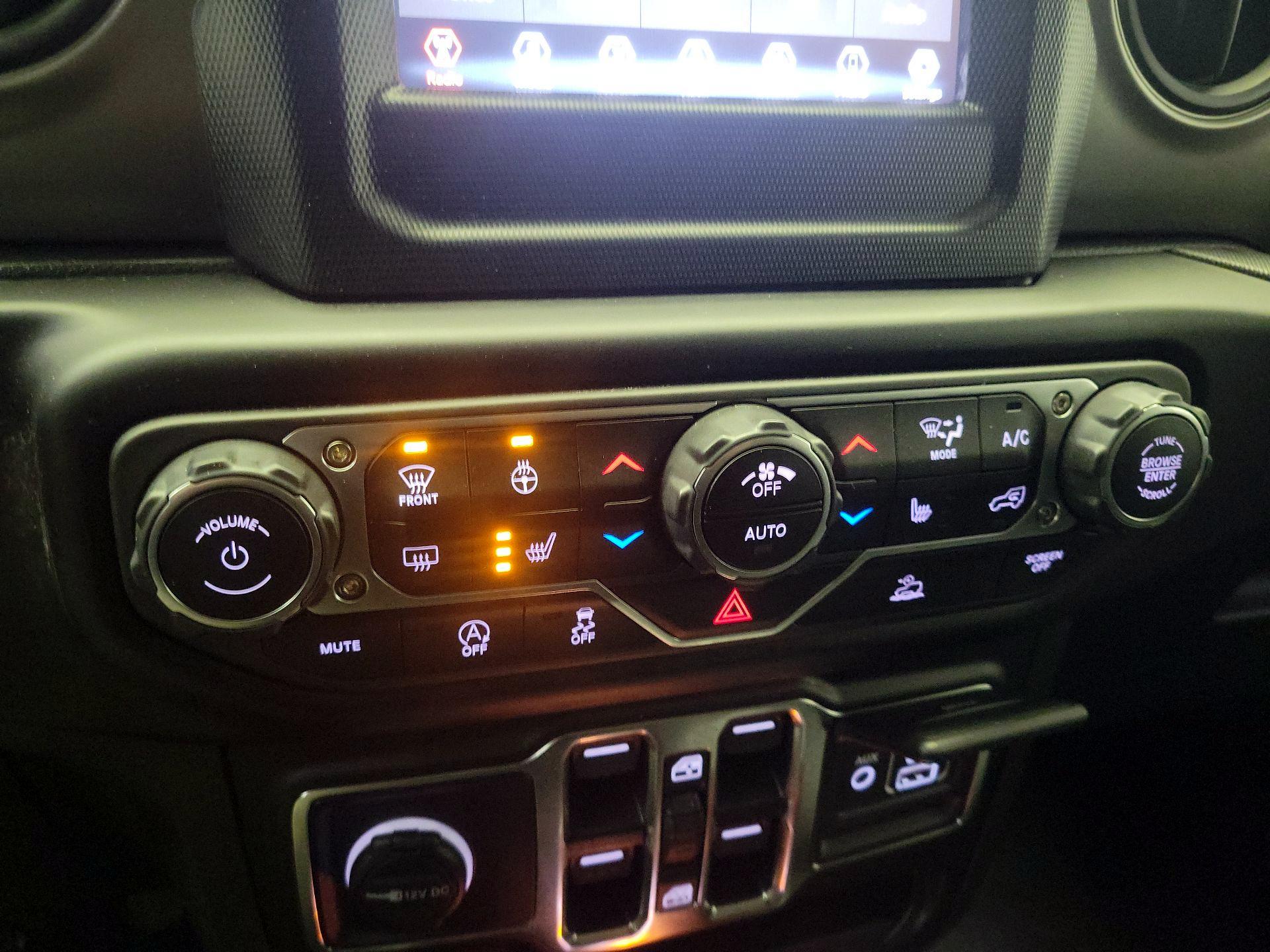 Thumbnail: 2023 Jeep Gladiator - 16