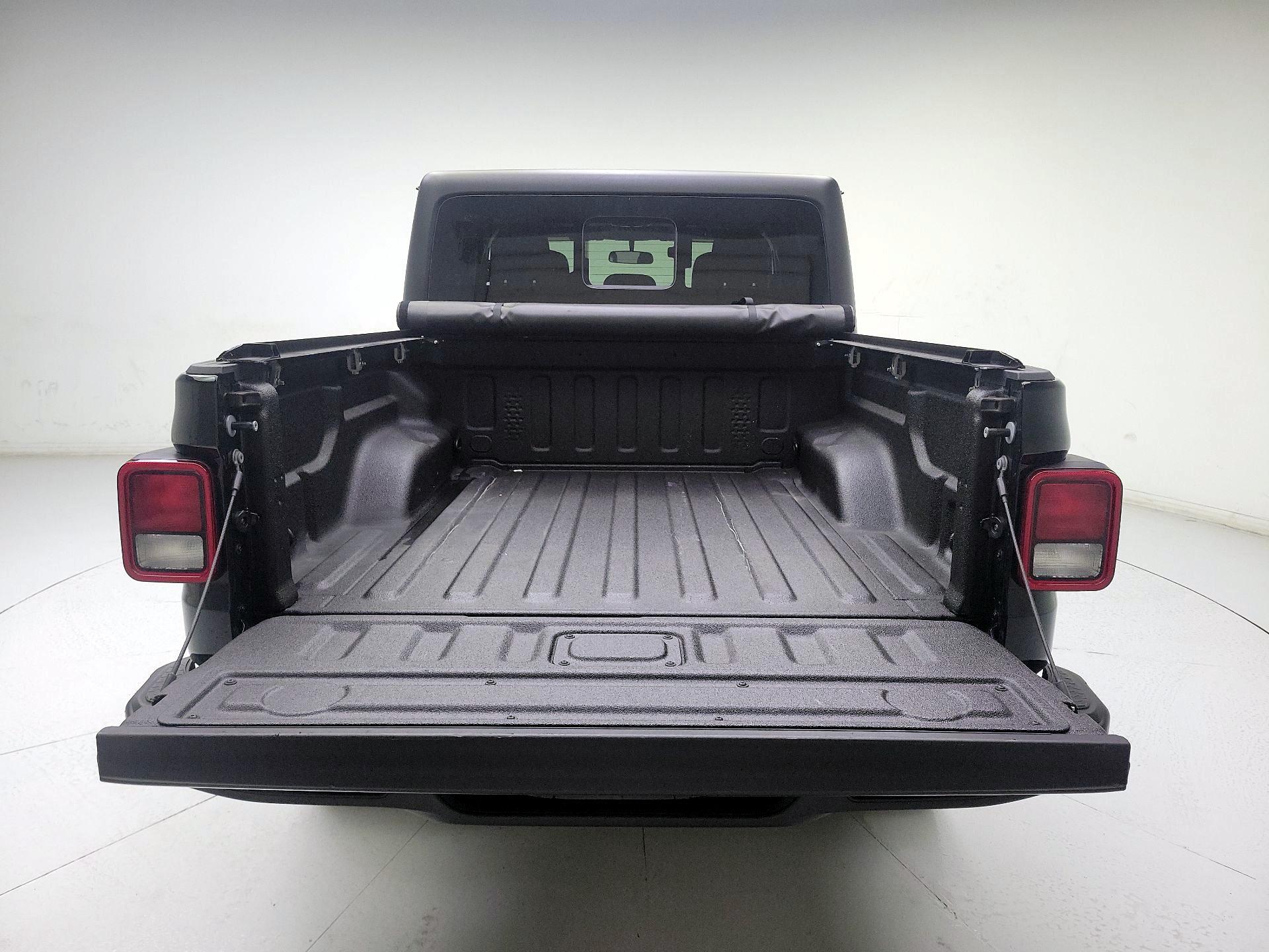 Thumbnail: 2023 Jeep Gladiator - 20