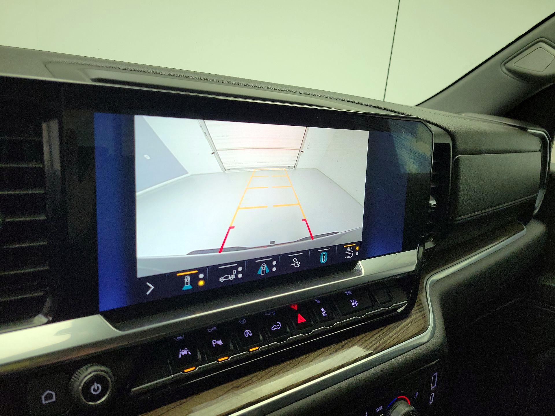 Thumbnail: 2022 Chevrolet Silverado 1500 - 14