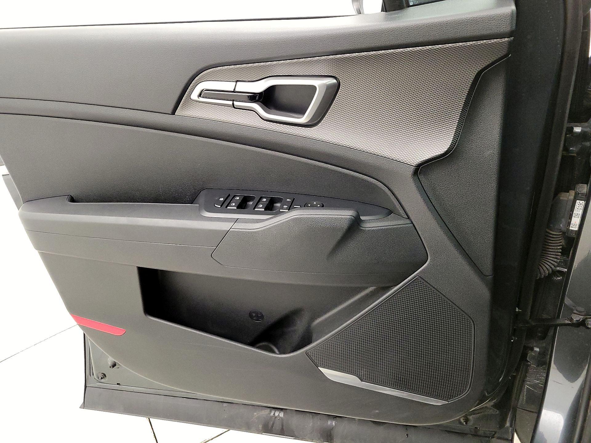 Thumbnail: 2024 Kia Sportage - 12