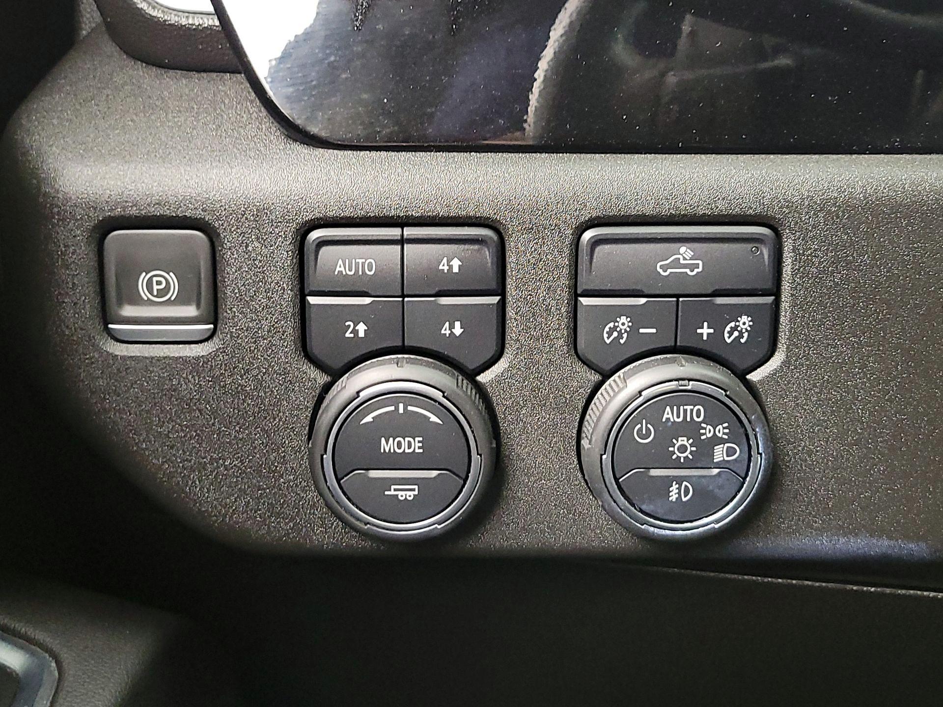 Thumbnail: 2022 Chevrolet Silverado 1500 - 13