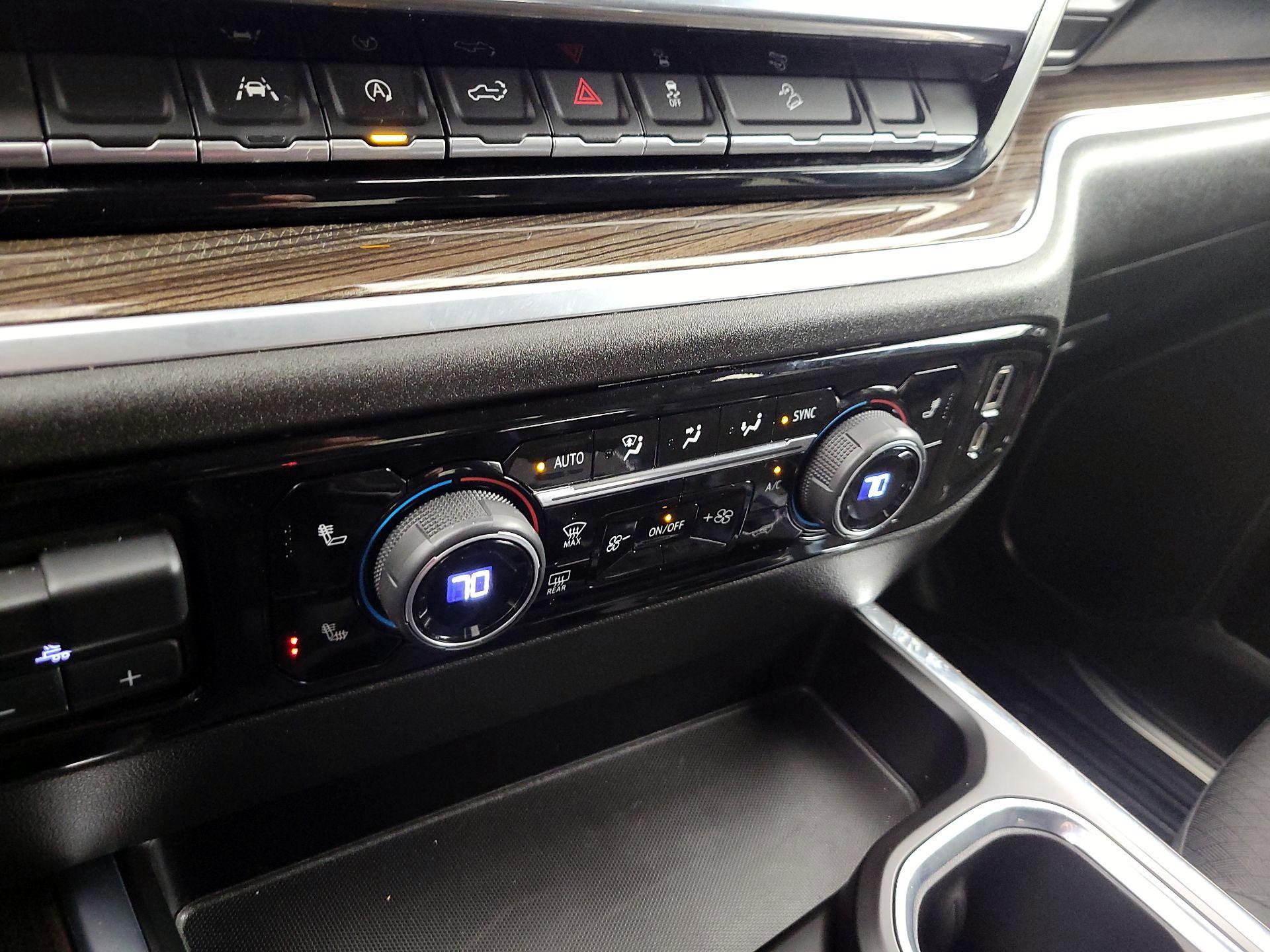 Thumbnail: 2022 Chevrolet Silverado 1500 - 17