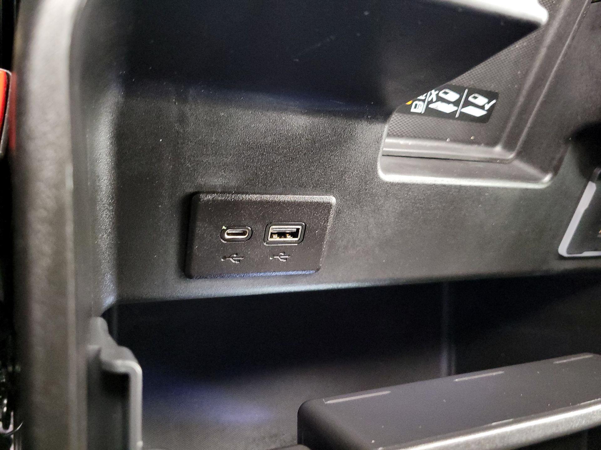 Thumbnail: 2022 Chevrolet Silverado 1500 - 19