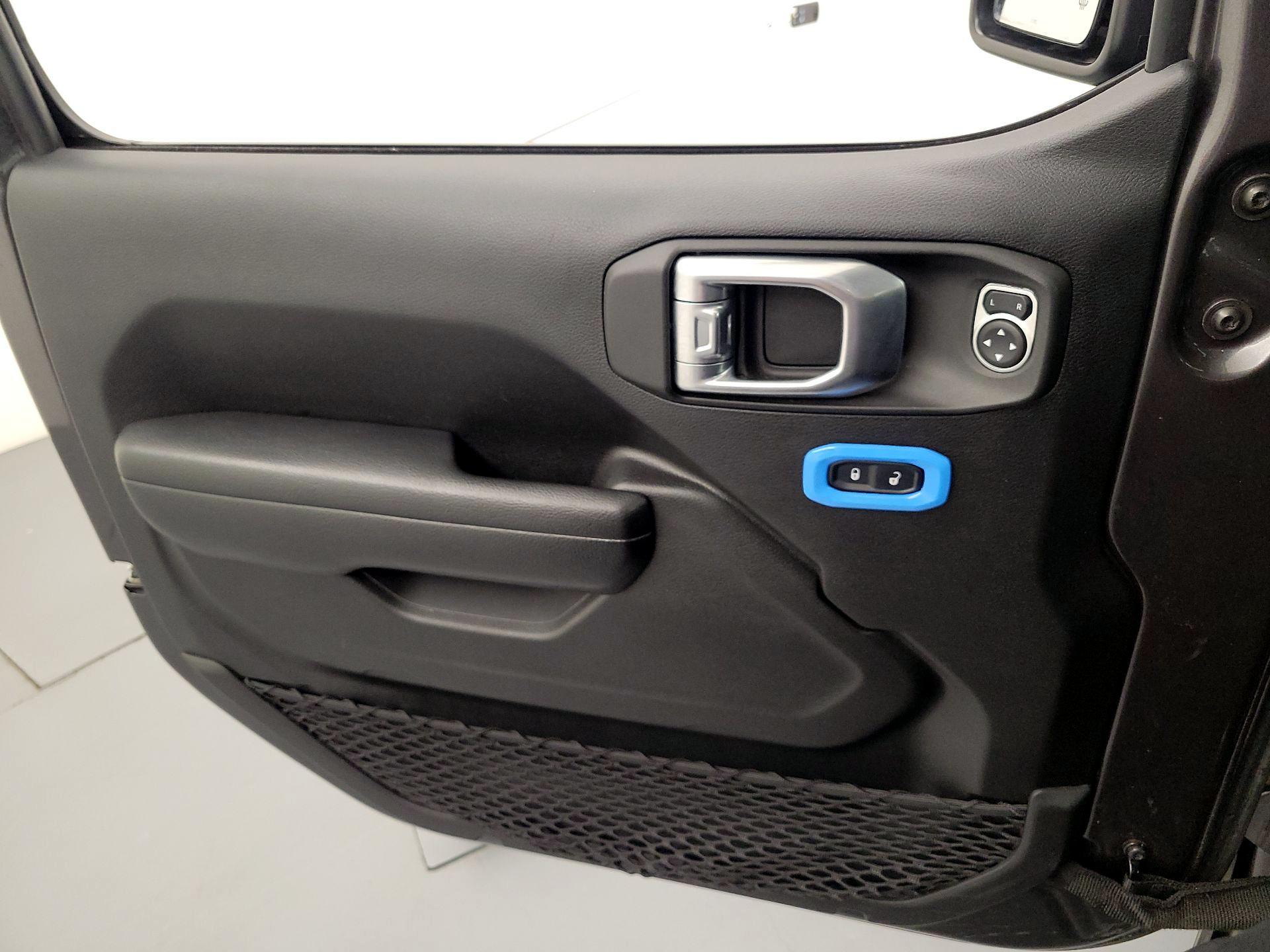 Thumbnail: 2022 Jeep Wrangler - 12