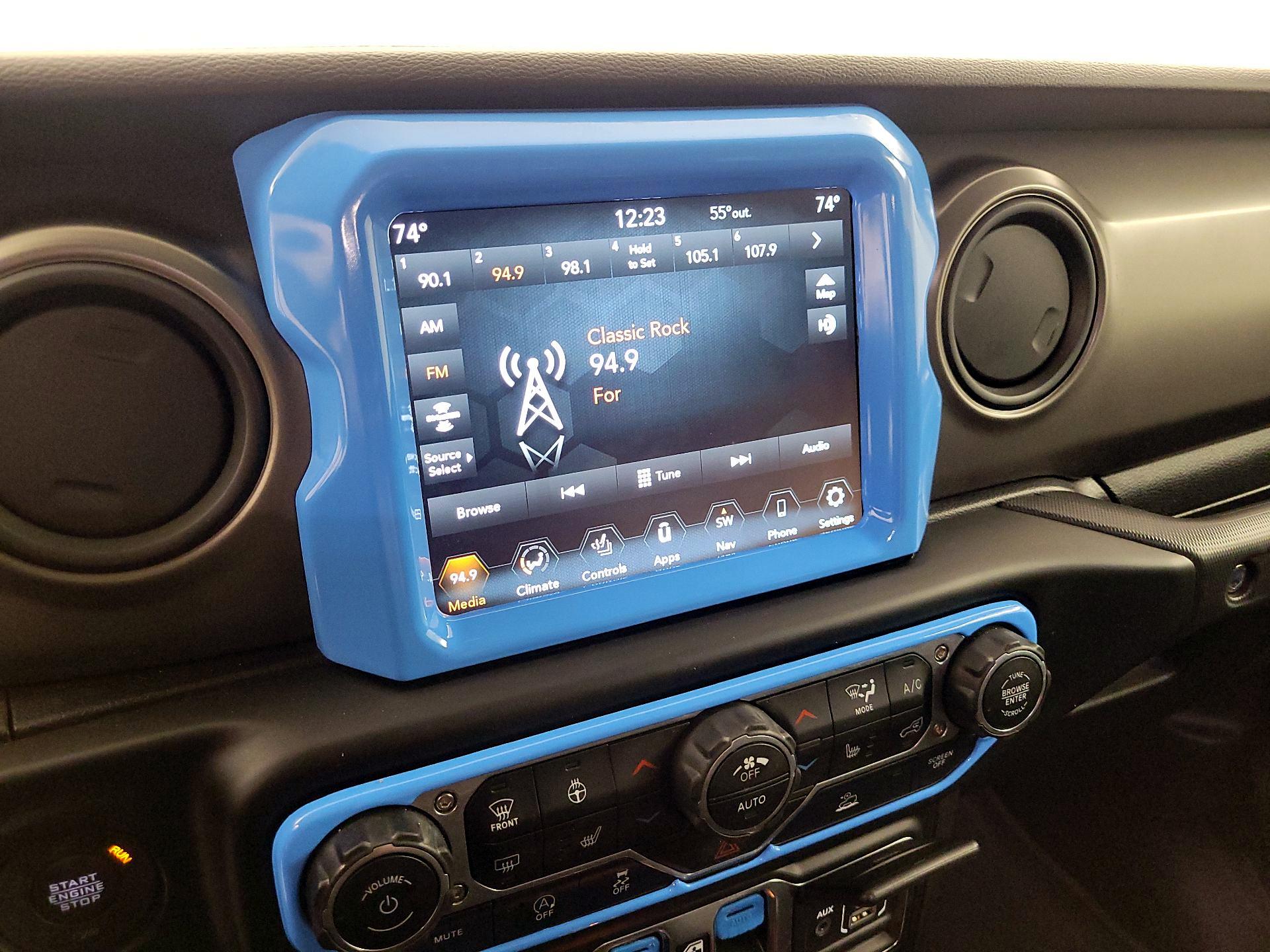 Thumbnail: 2022 Jeep Wrangler - 15