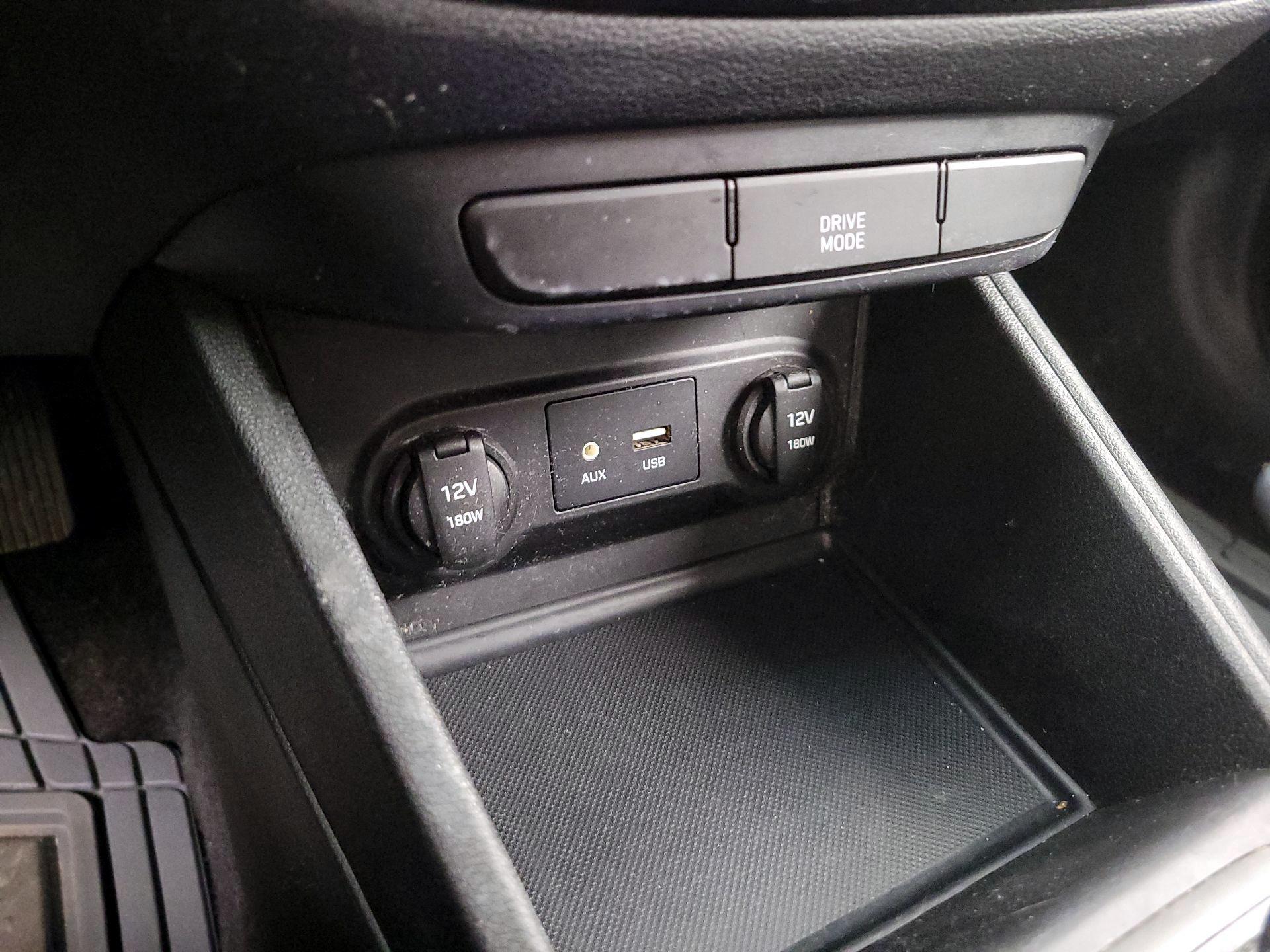 Thumbnail: 2019 Hyundai Accent - 18