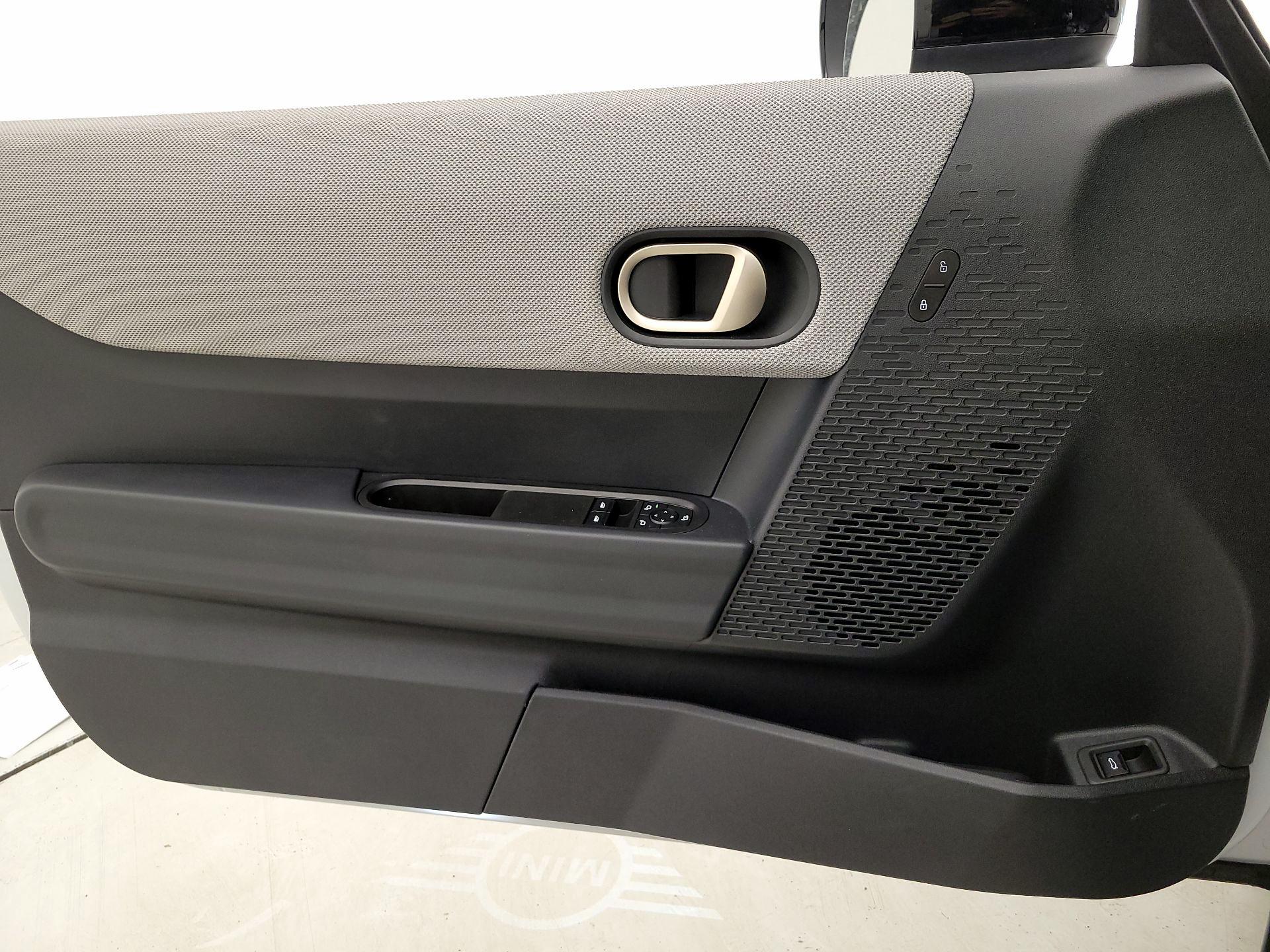 Thumbnail: 2025 MINI Cooper Hardtop - 12