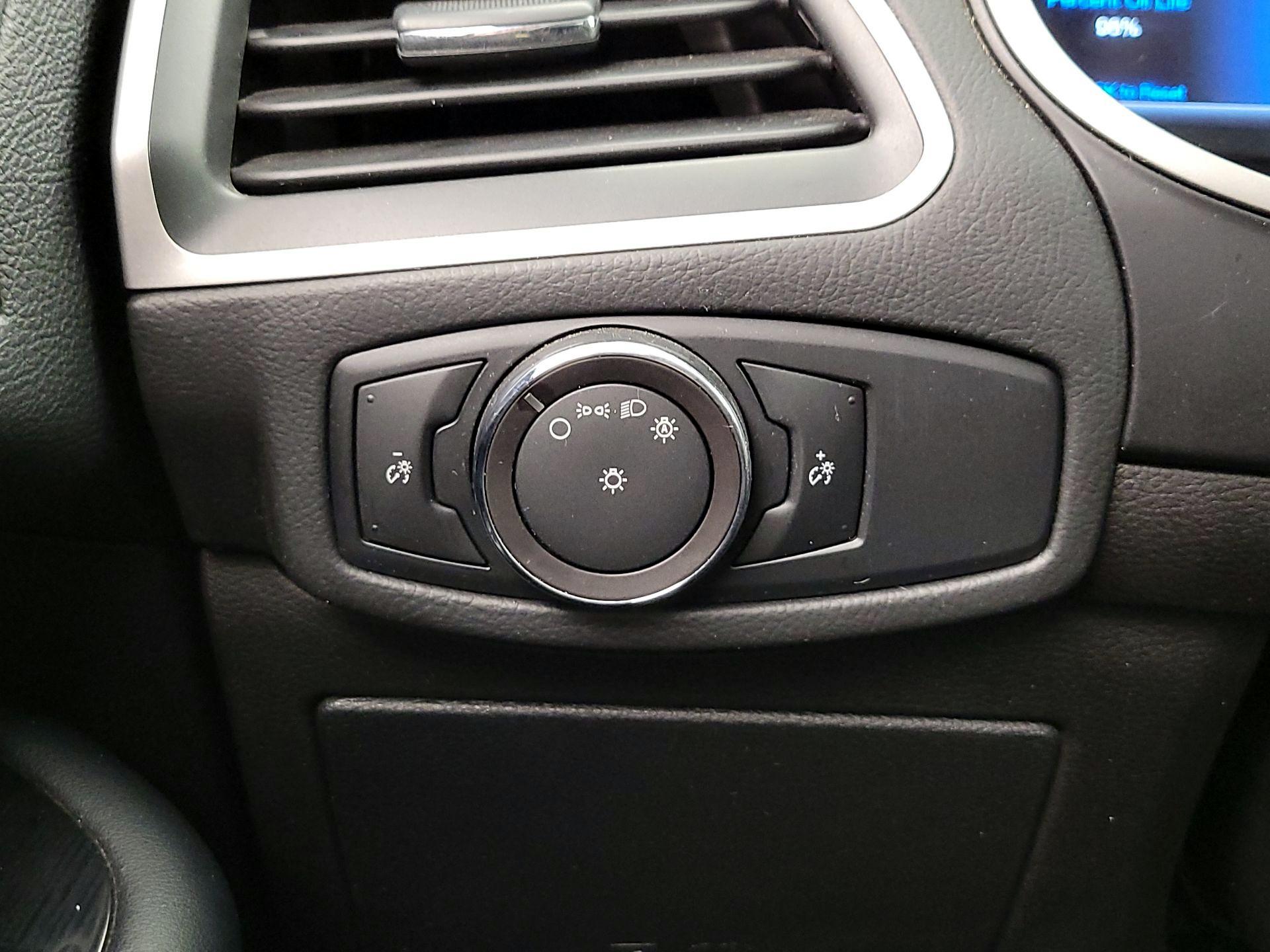 Thumbnail: 2018 Ford Edge - 13