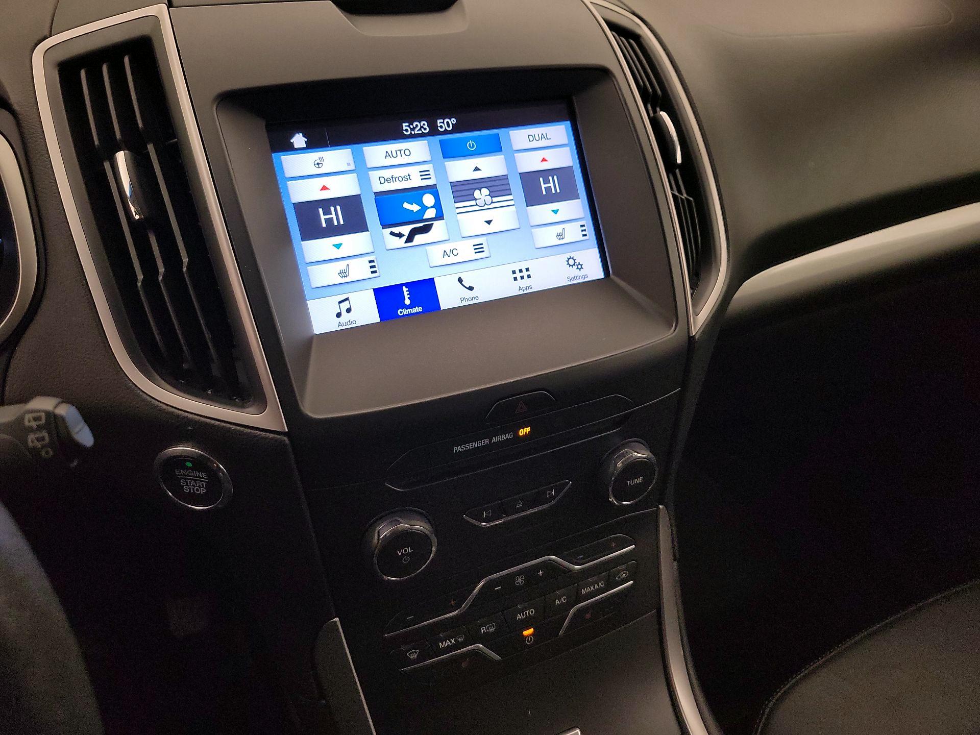 Thumbnail: 2018 Ford Edge - 16