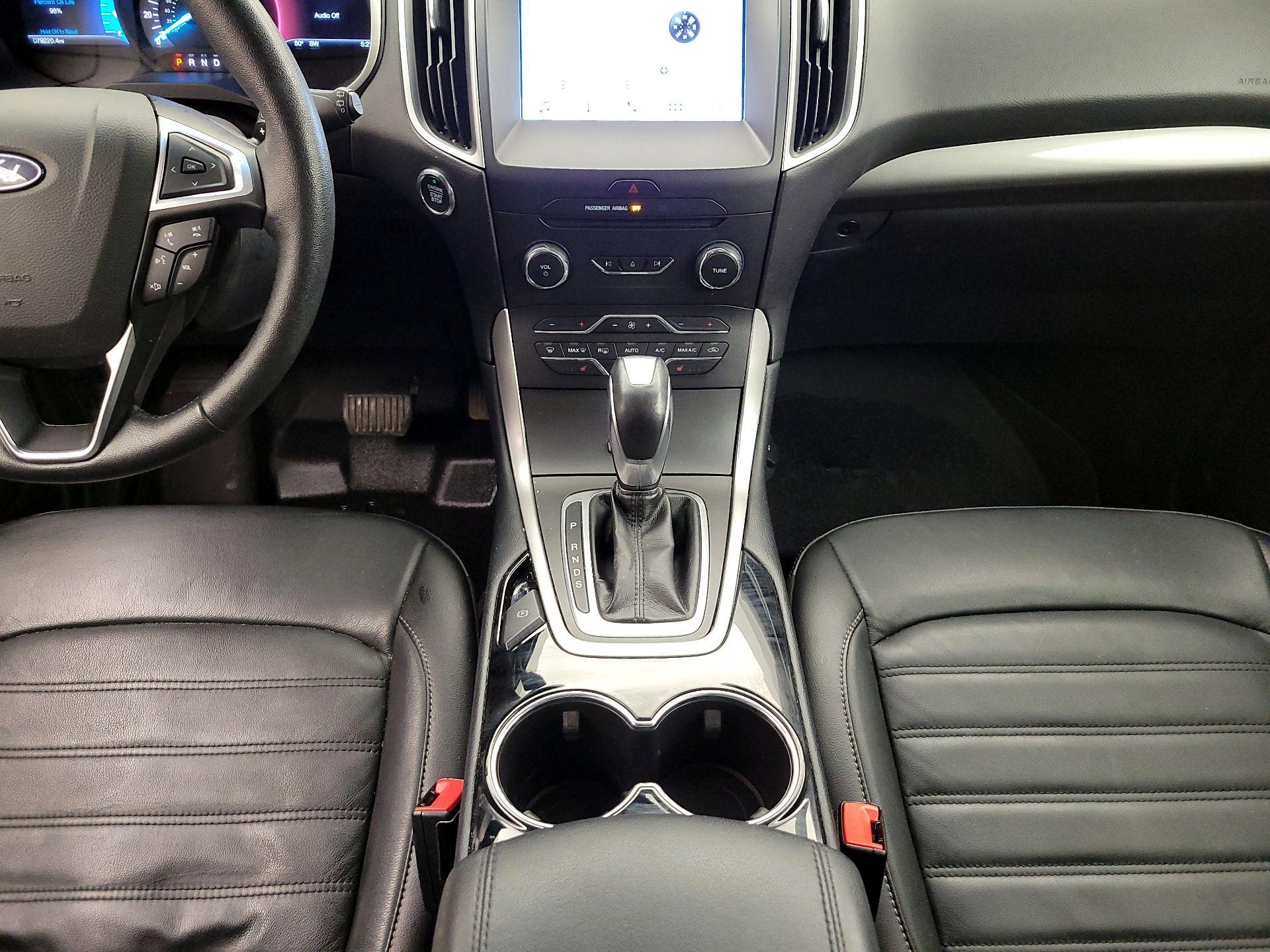 Thumbnail: 2018 Ford Edge - 17