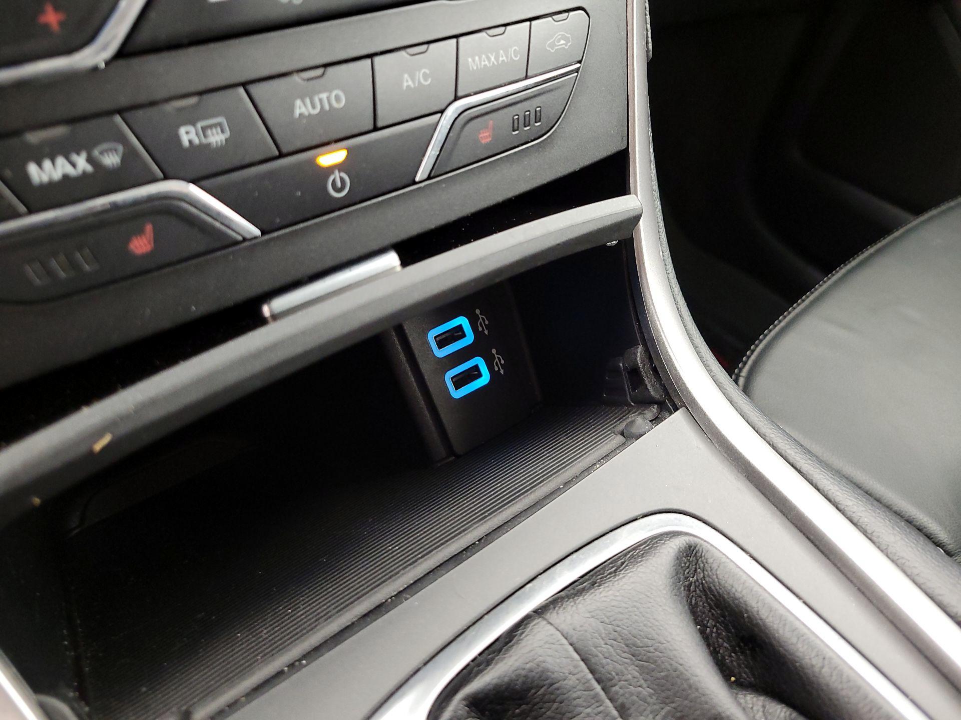 Thumbnail: 2018 Ford Edge - 18