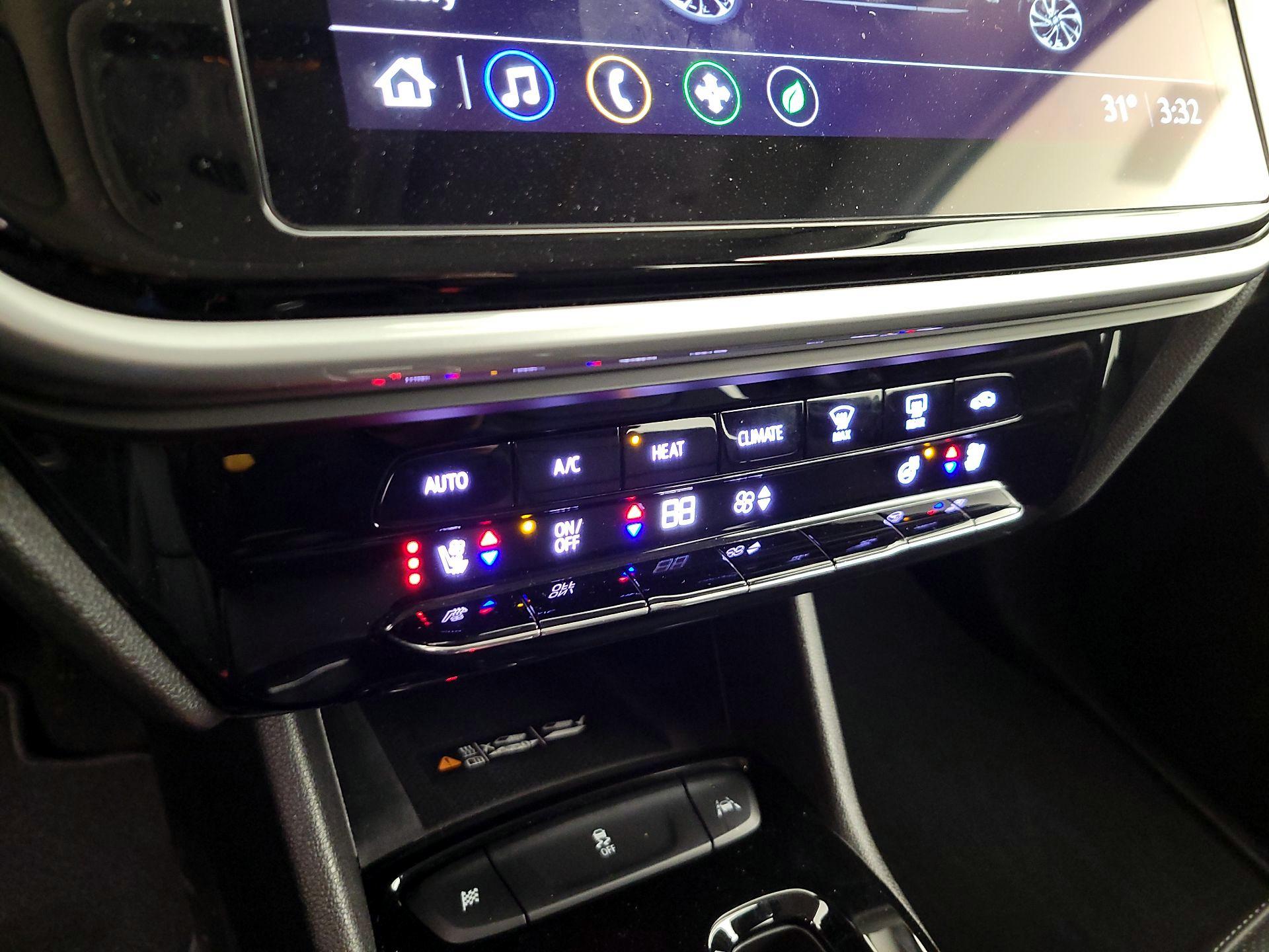 Thumbnail: 2023 Chevrolet Bolt EUV - 17