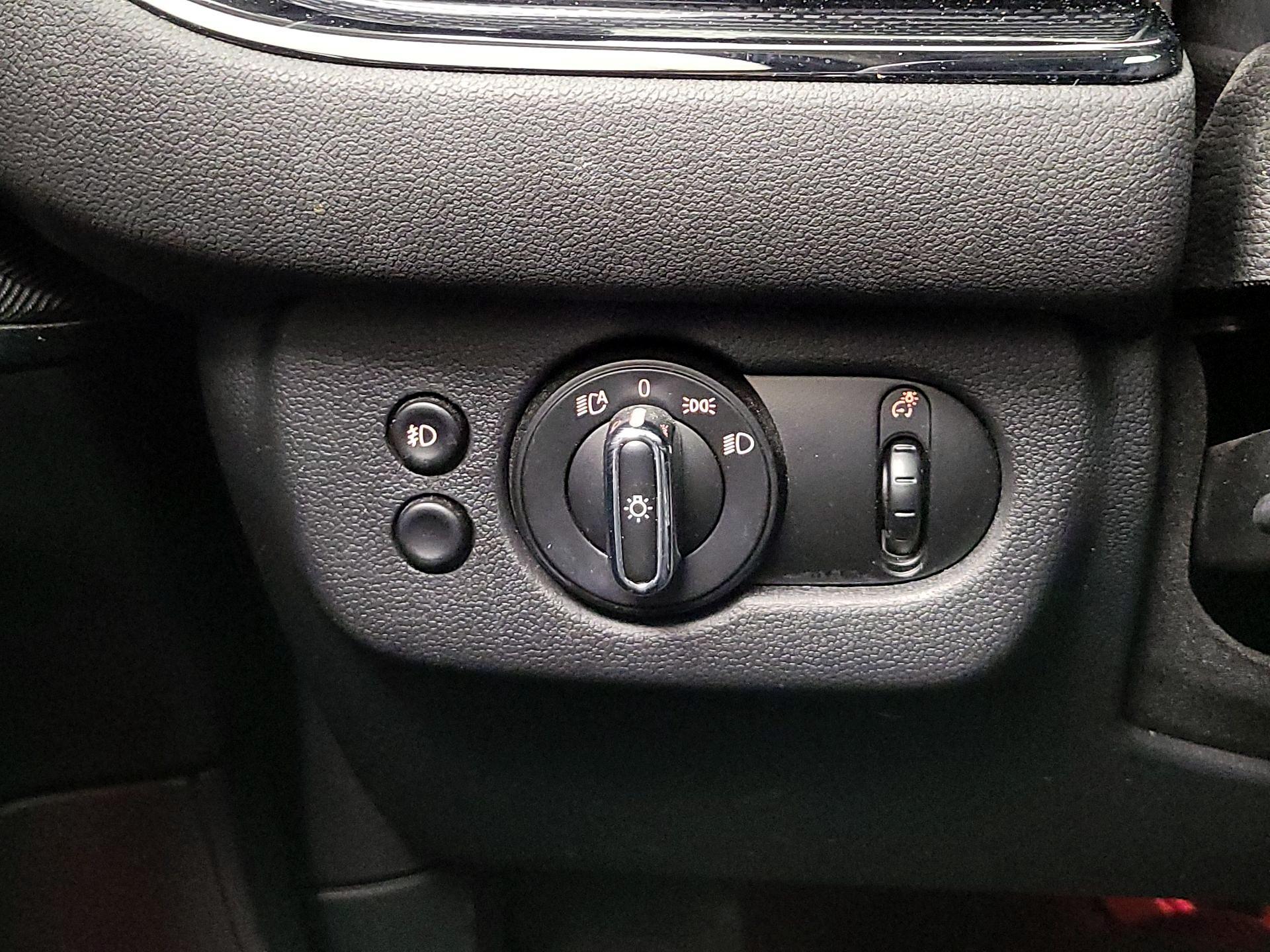 Thumbnail: 2019 MINI Cooper Clubman - 13