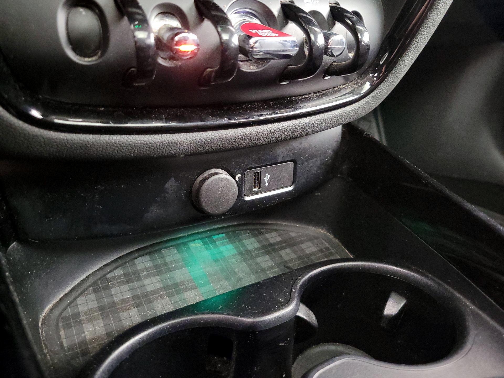 Thumbnail: 2019 MINI Cooper Clubman - 18