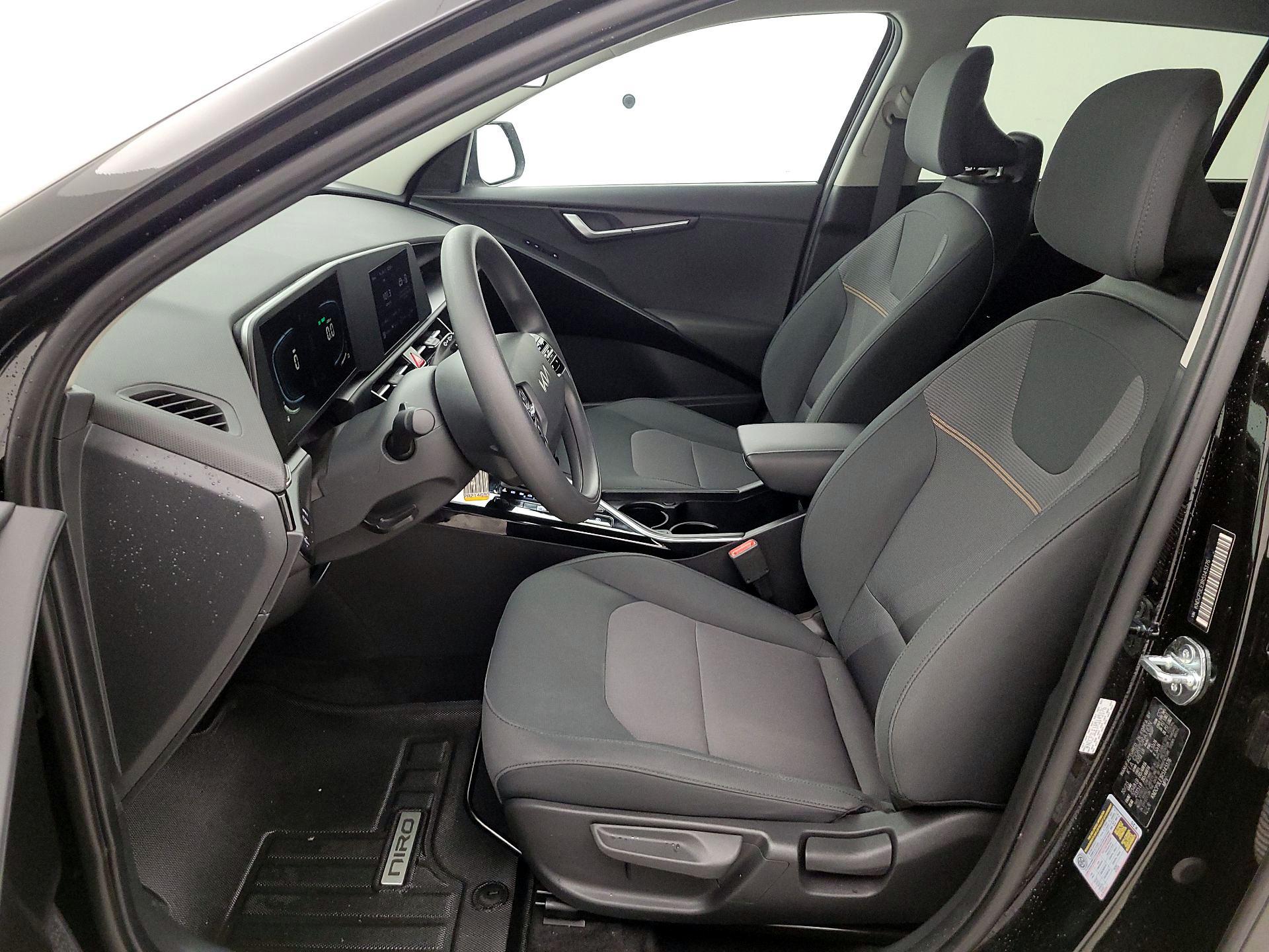 Thumbnail: 2024 Kia Niro - 11