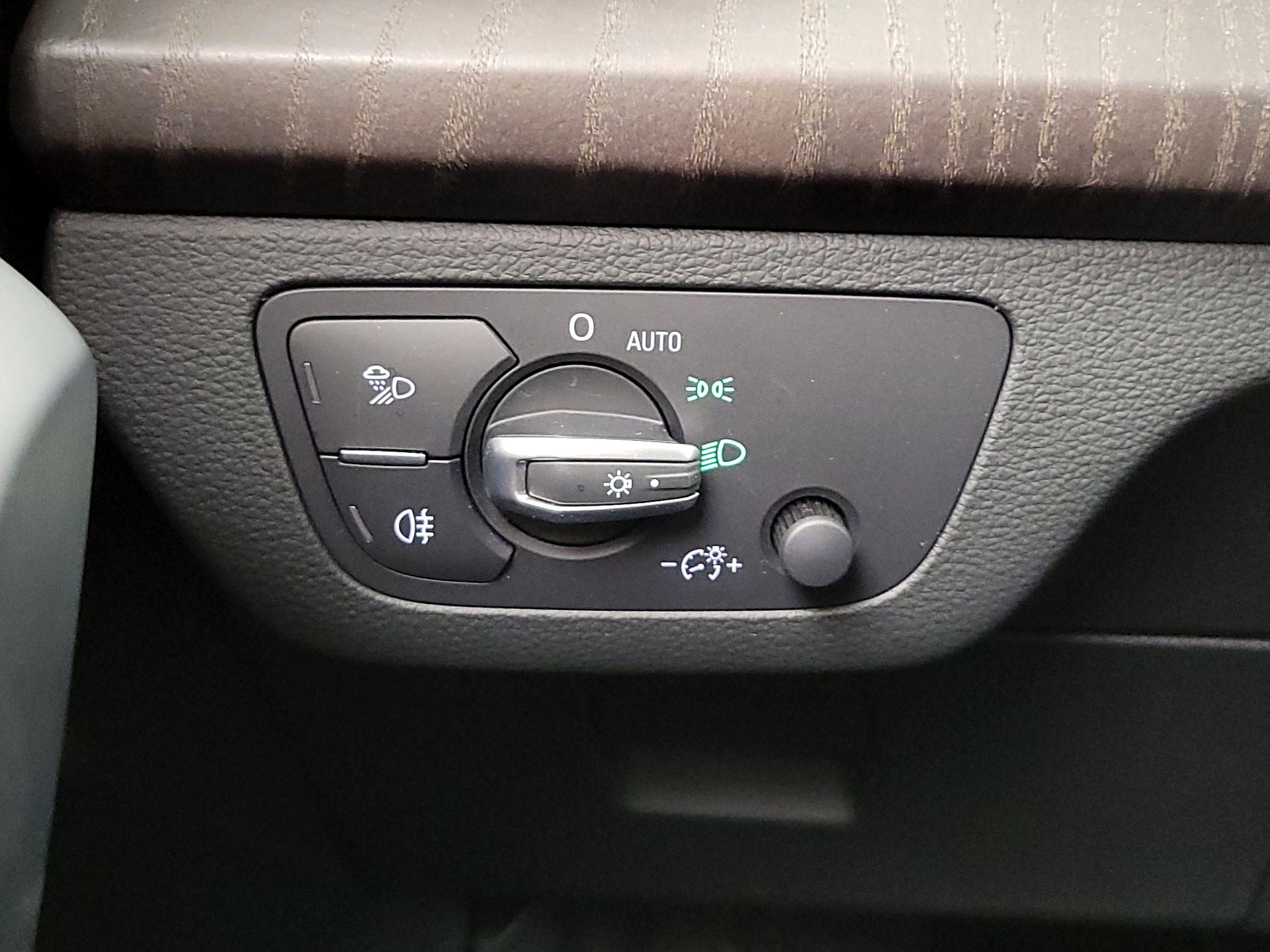 Thumbnail: 2019 Audi Q5 - 13