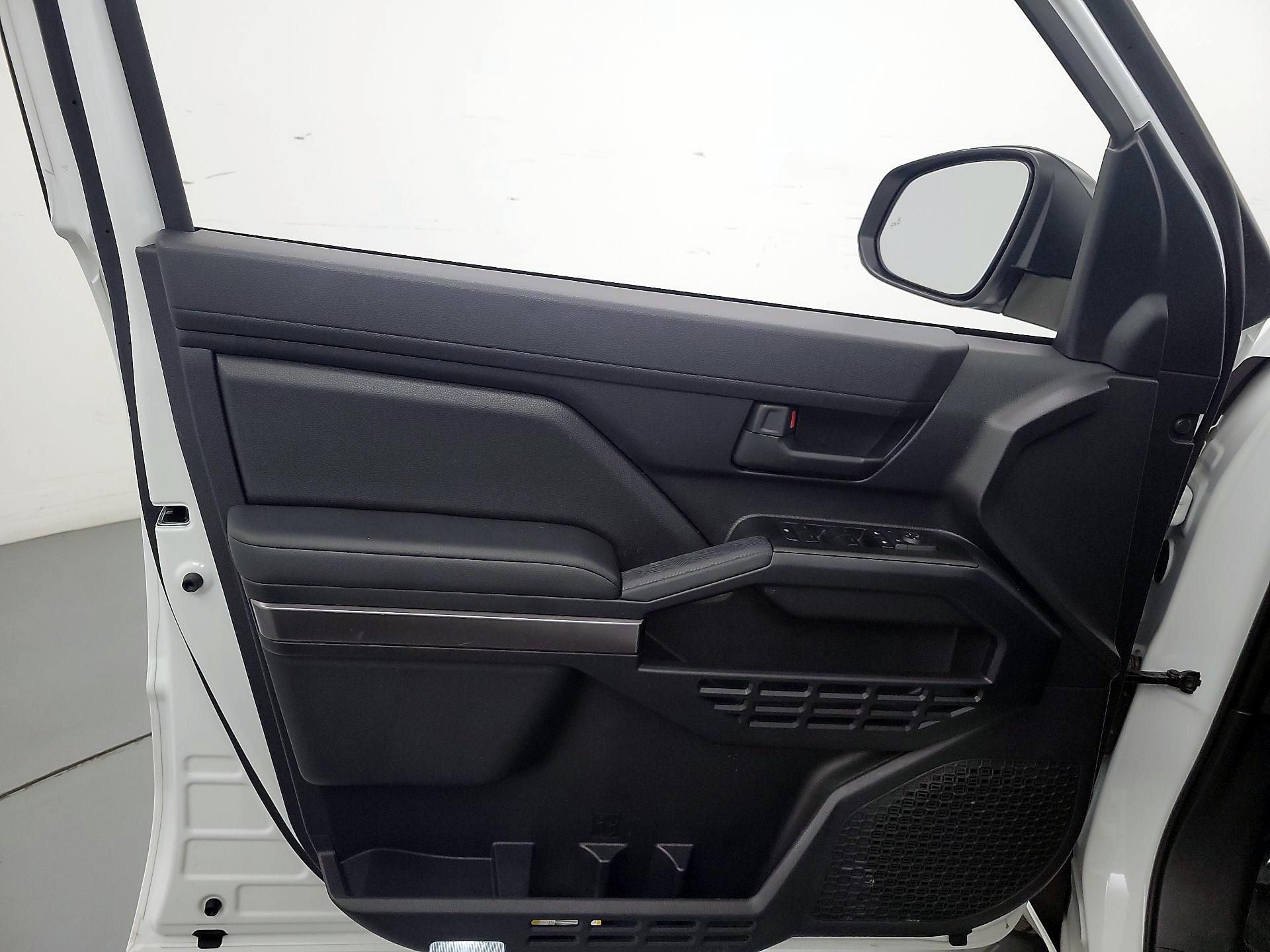 Thumbnail: 2025 Toyota 4Runner - 12