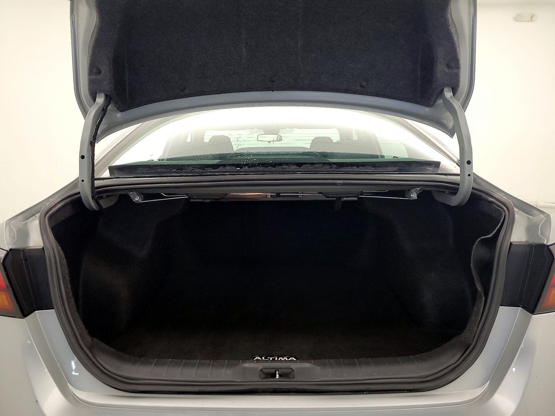 Thumbnail: 2024 Nissan Altima - 20