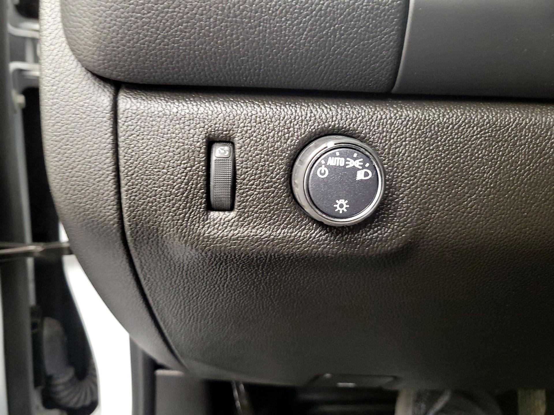 Thumbnail: 2022 Chevrolet Colorado - 11