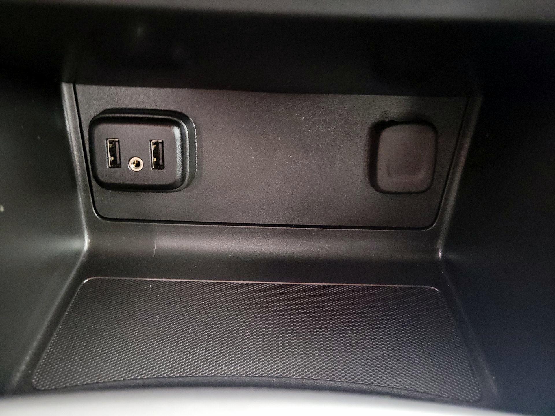 Thumbnail: 2022 Chevrolet Colorado - 16