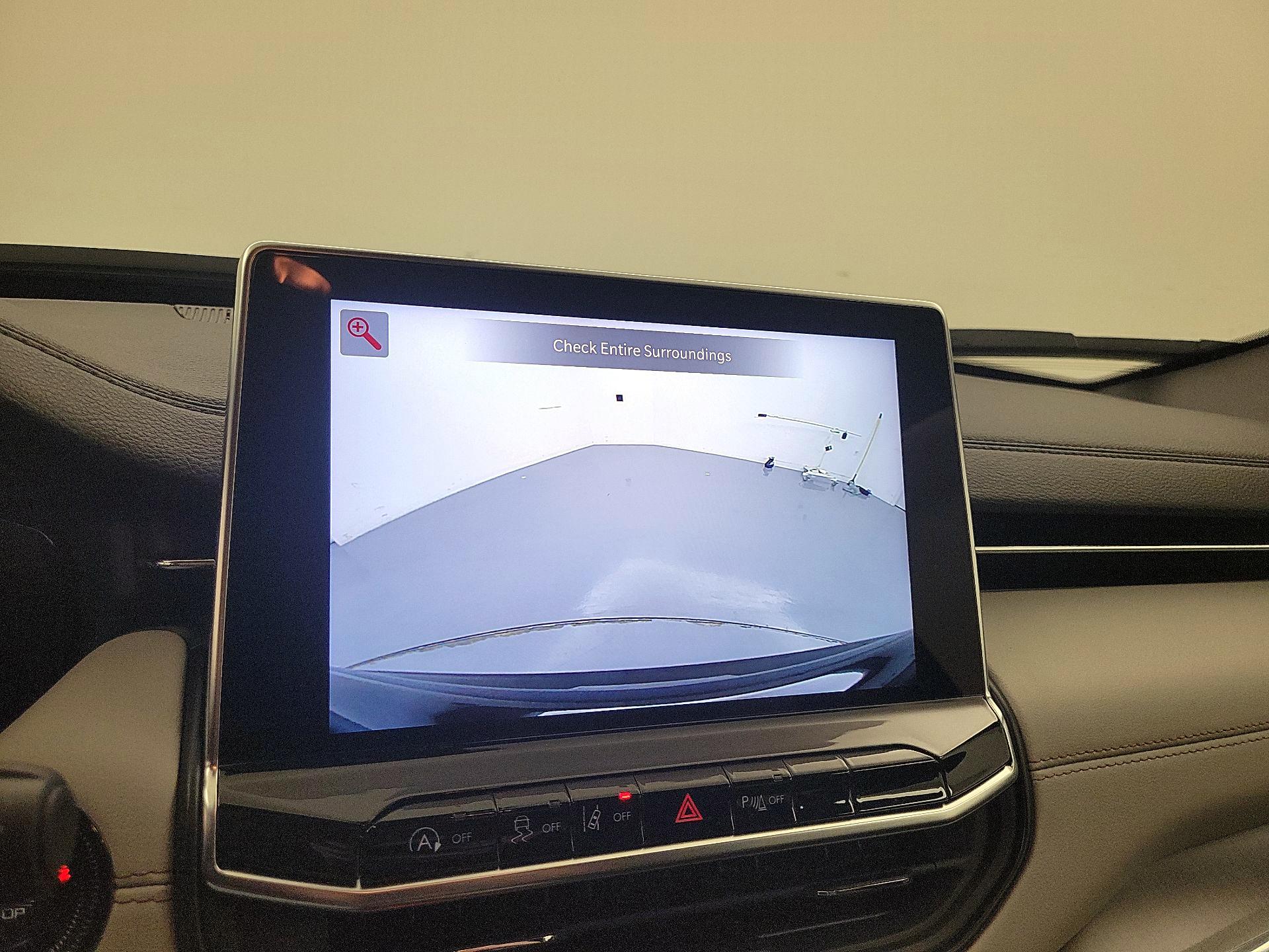 Thumbnail: 2023 Jeep Compass - 13