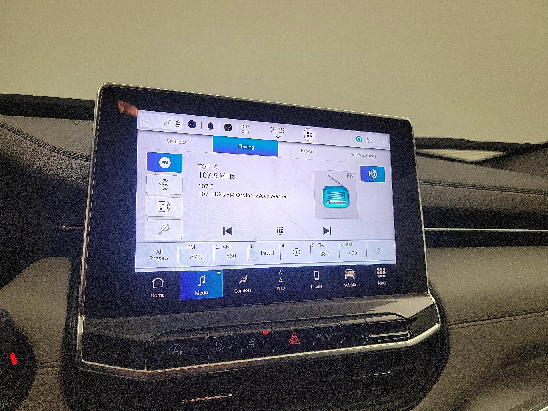 Thumbnail: 2023 Jeep Compass - 14