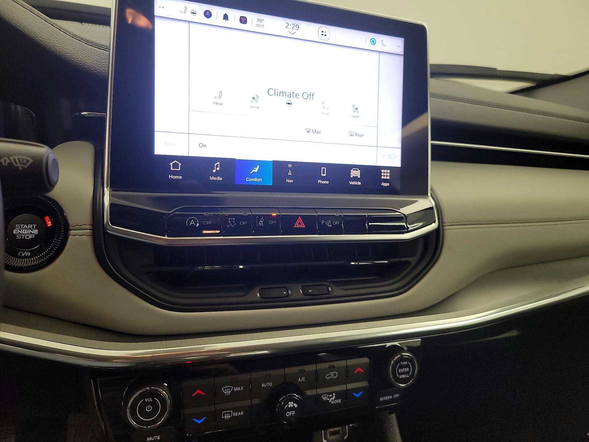 Thumbnail: 2023 Jeep Compass - 15