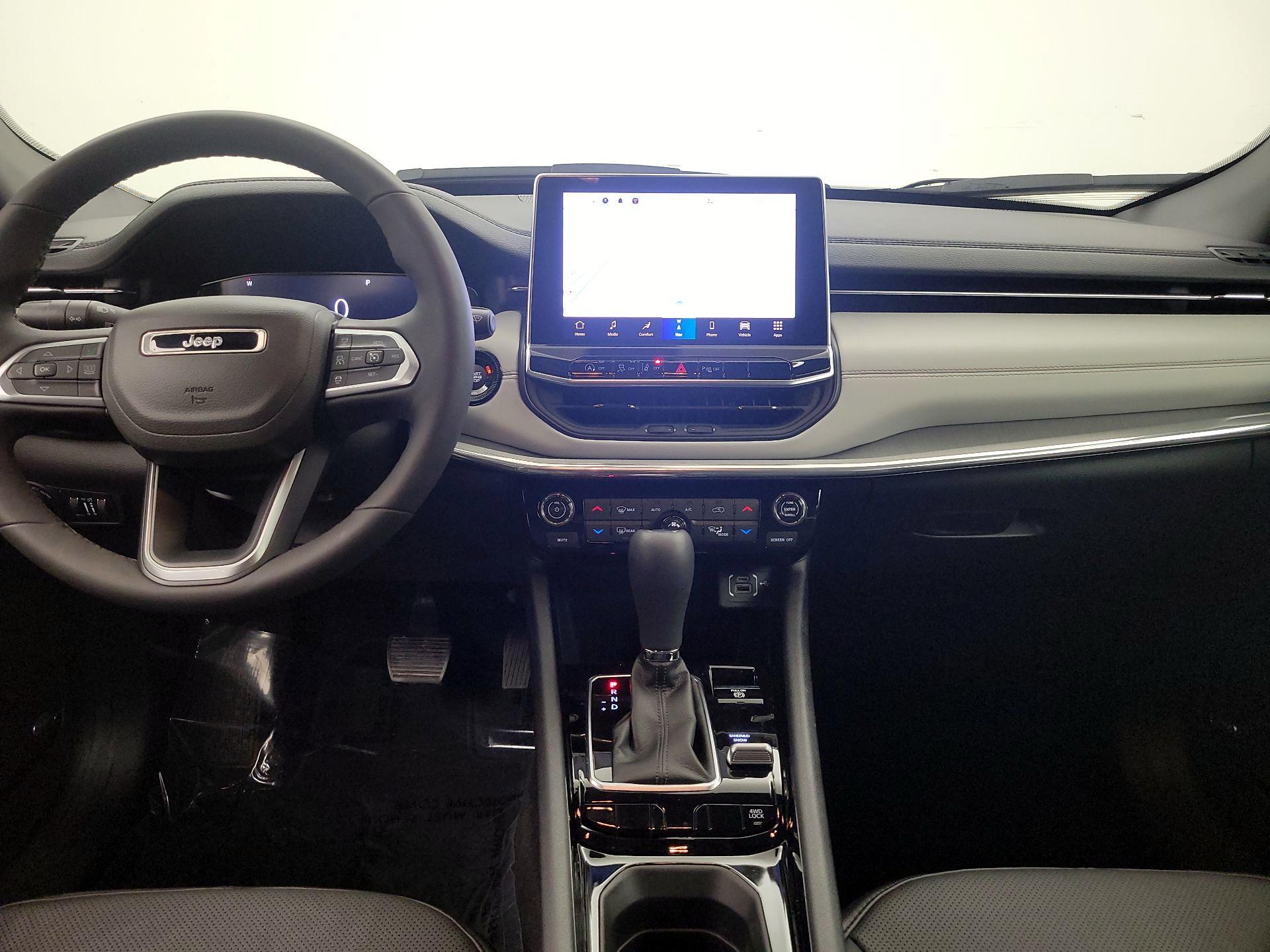 Thumbnail: 2023 Jeep Compass - 8