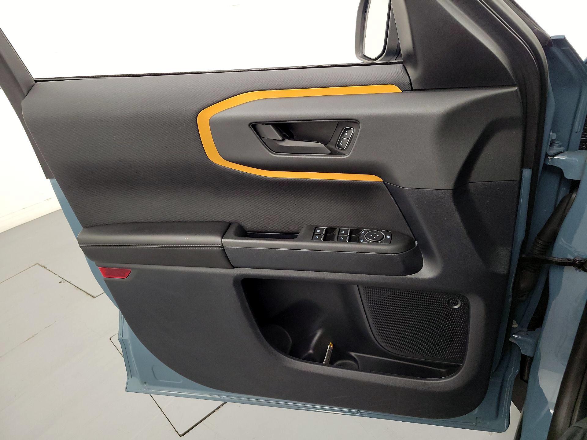 Thumbnail: 2023 Ford Bronco Sport - 12