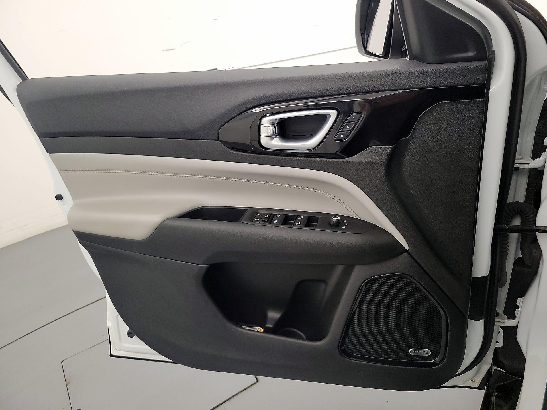 Thumbnail: 2022 Jeep Compass - 12