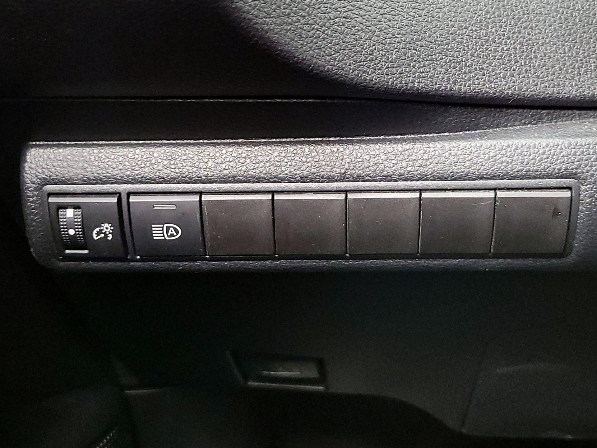 Thumbnail: 2024 Toyota Corolla - 13