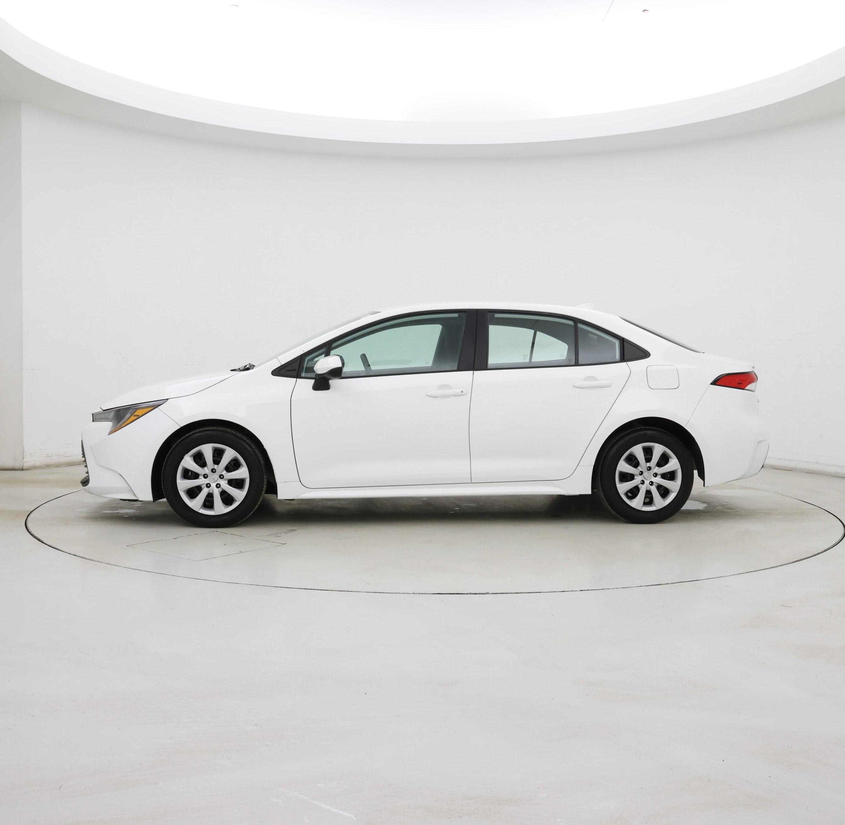 Thumbnail: 2024 Toyota Corolla - 3