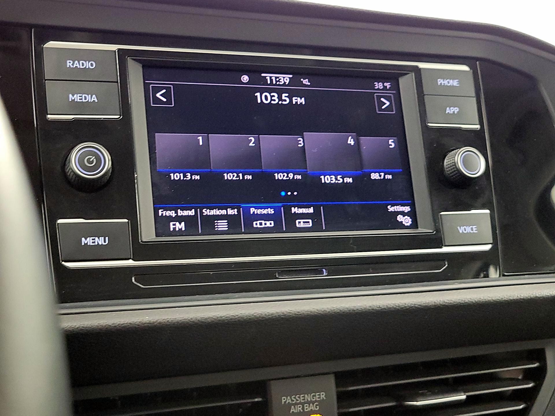 Thumbnail: 2024 Volkswagen Jetta - 15